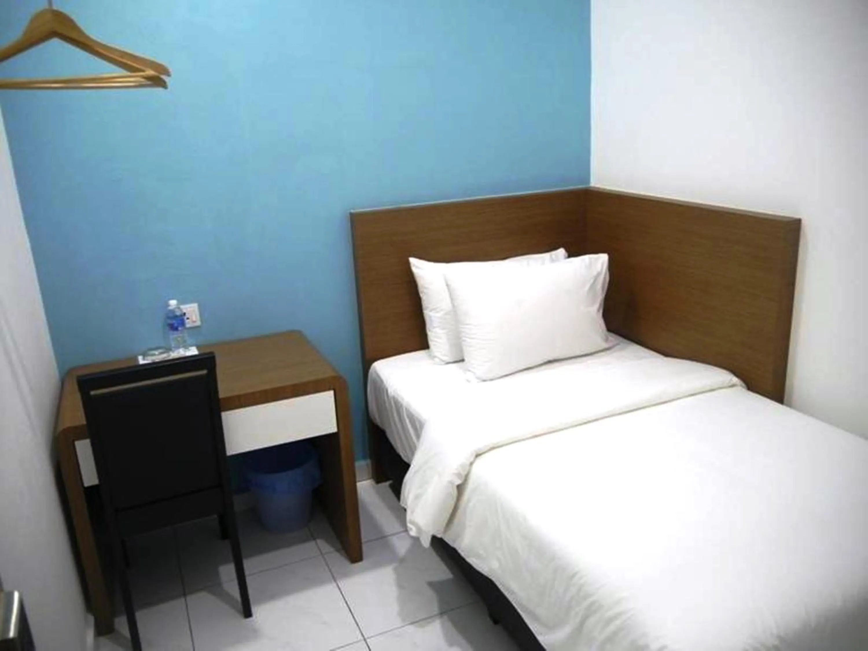 Bedroom, Bed in Hotel Wawasan