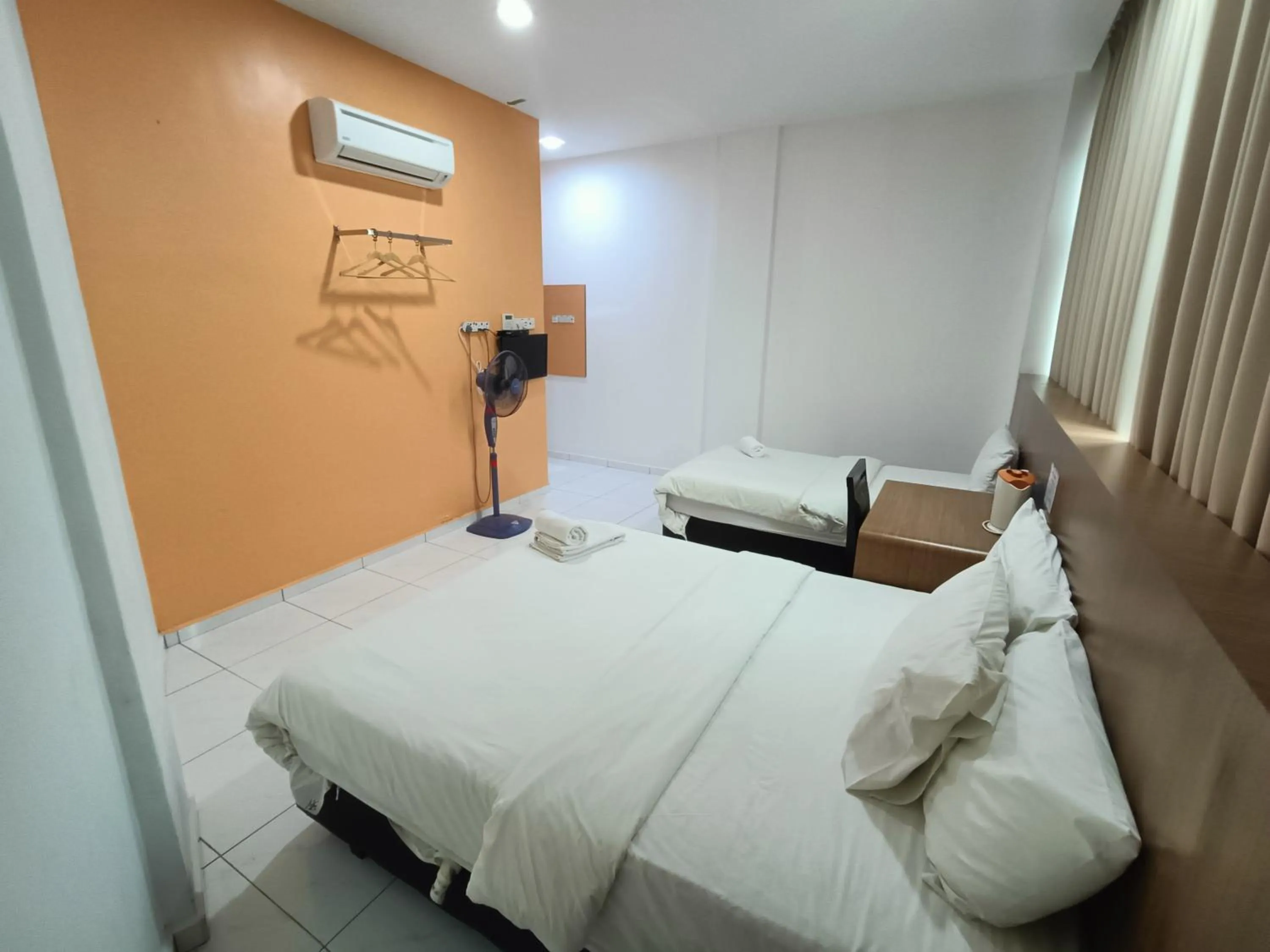 Bedroom, Bed in Hotel Wawasan