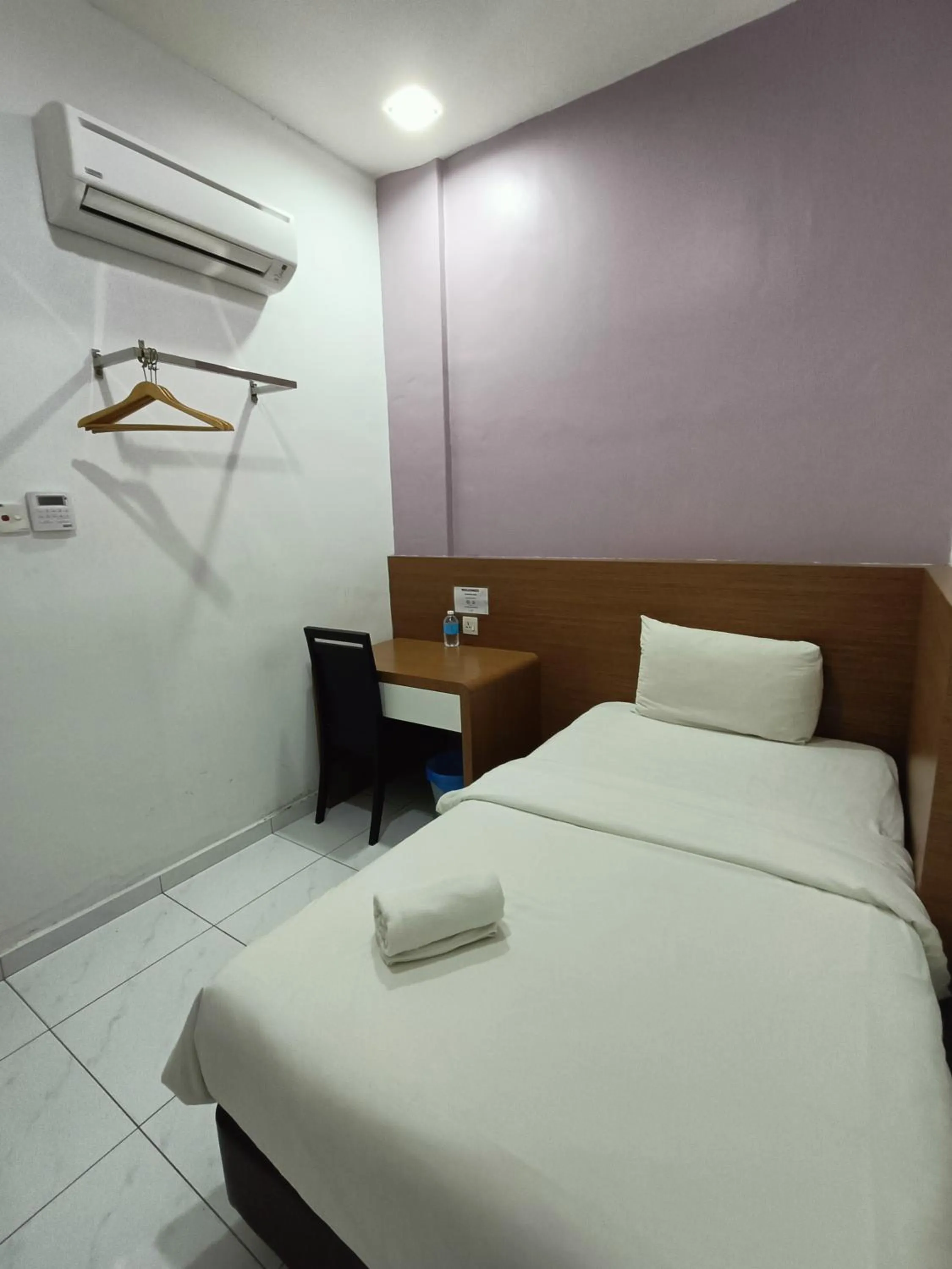 Bedroom, Bed in Hotel Wawasan