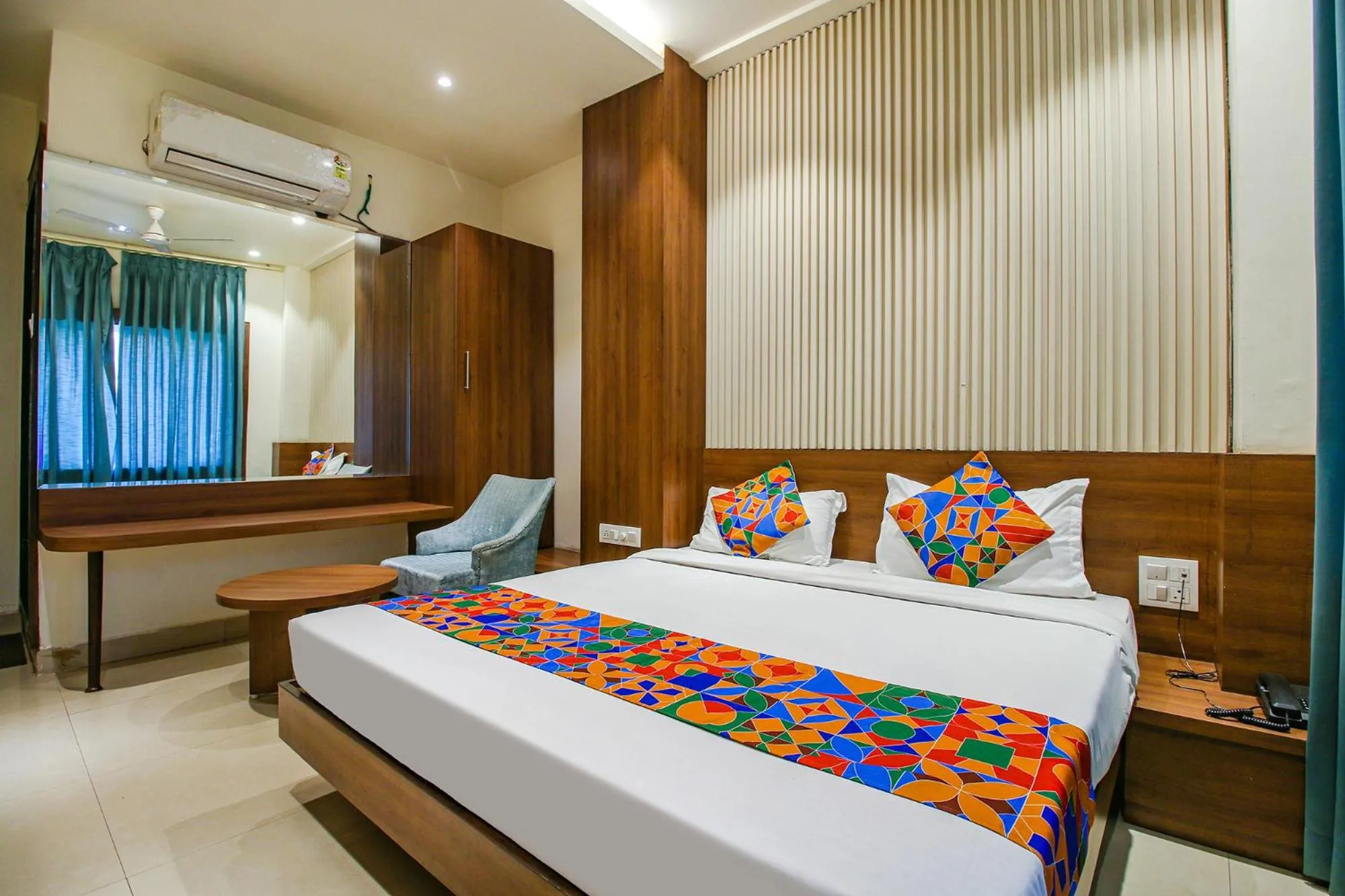 Bed in FabHotel Royal Palace II