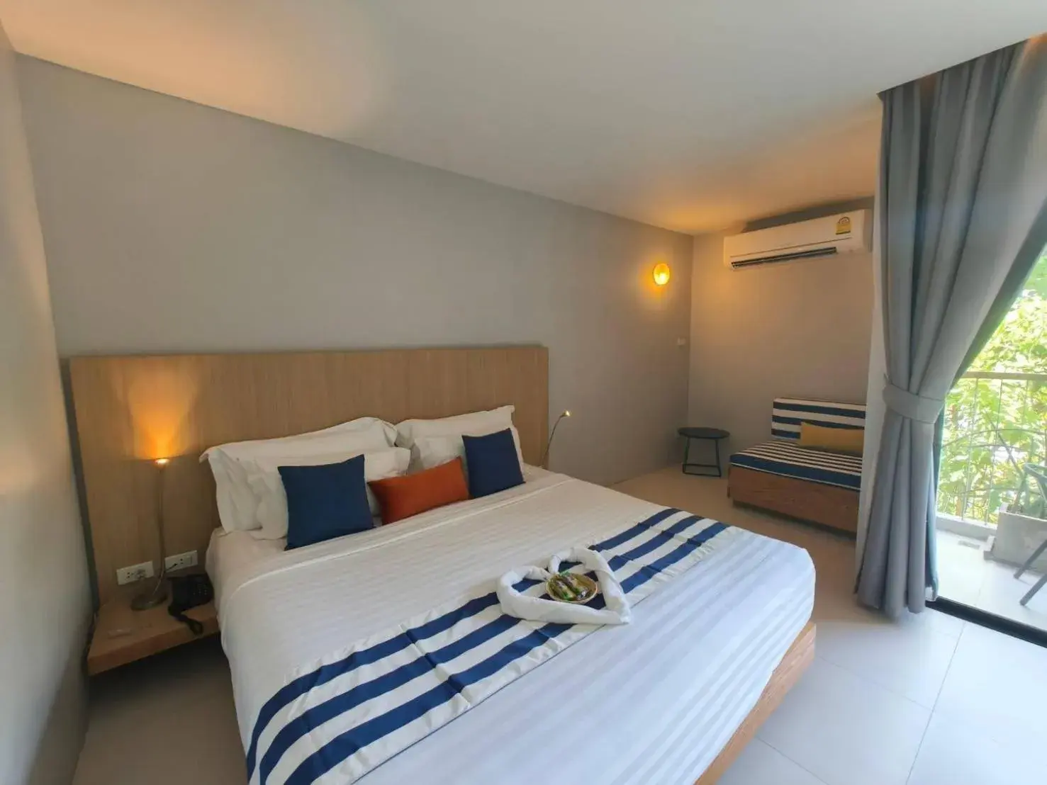 Property building, Bed in Casa De Mar - Koh Samui Property building, Bed in Casa De Mar - Koh Samui