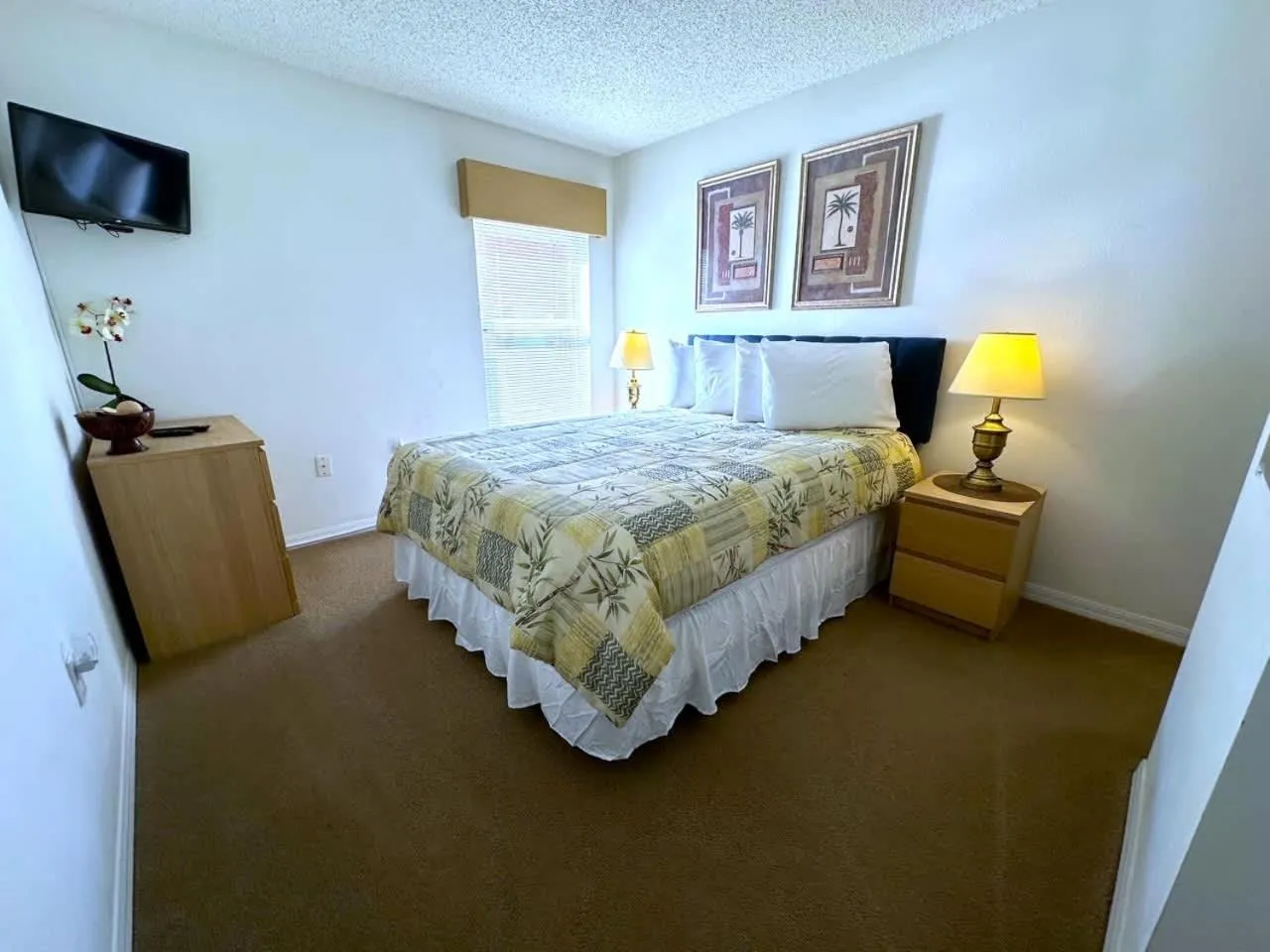 Bed in South Facing Pool Villa on the Golf Course