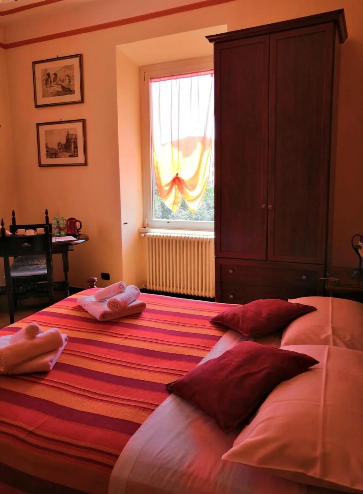 Bedroom, Bed in L'Ottavo Re di Roma