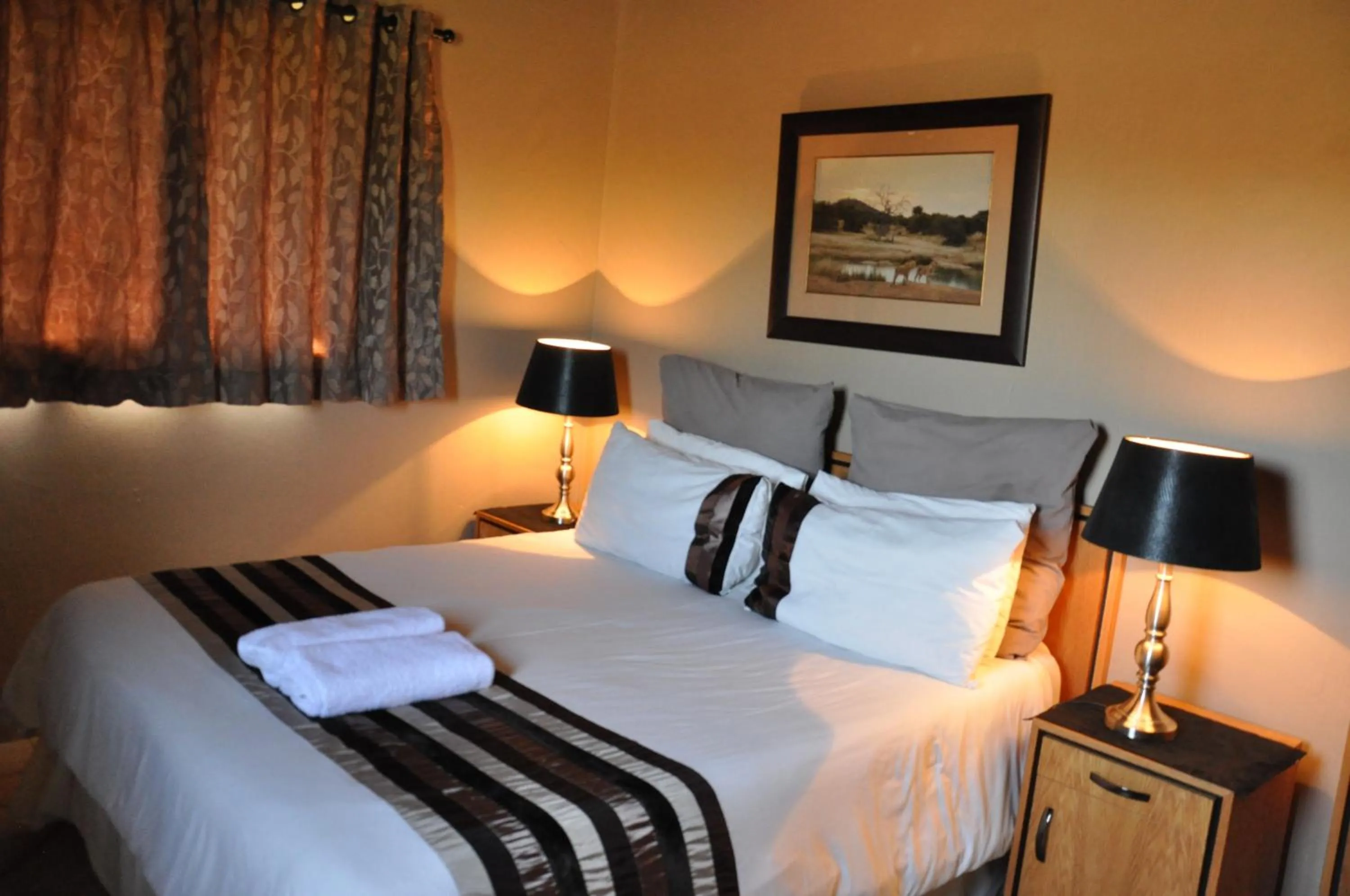 Two-Bedroom Chalet in Ukutula Lion Lodge
