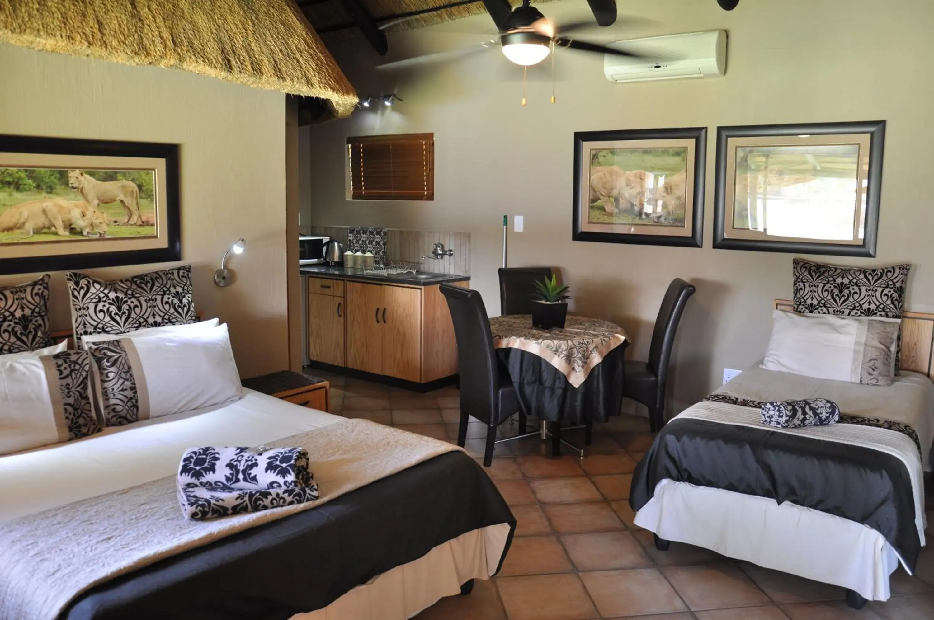 One-Bedroom Chalet in Ukutula Lion Lodge One-Bedroom Chalet in Ukutula Lion Lodge