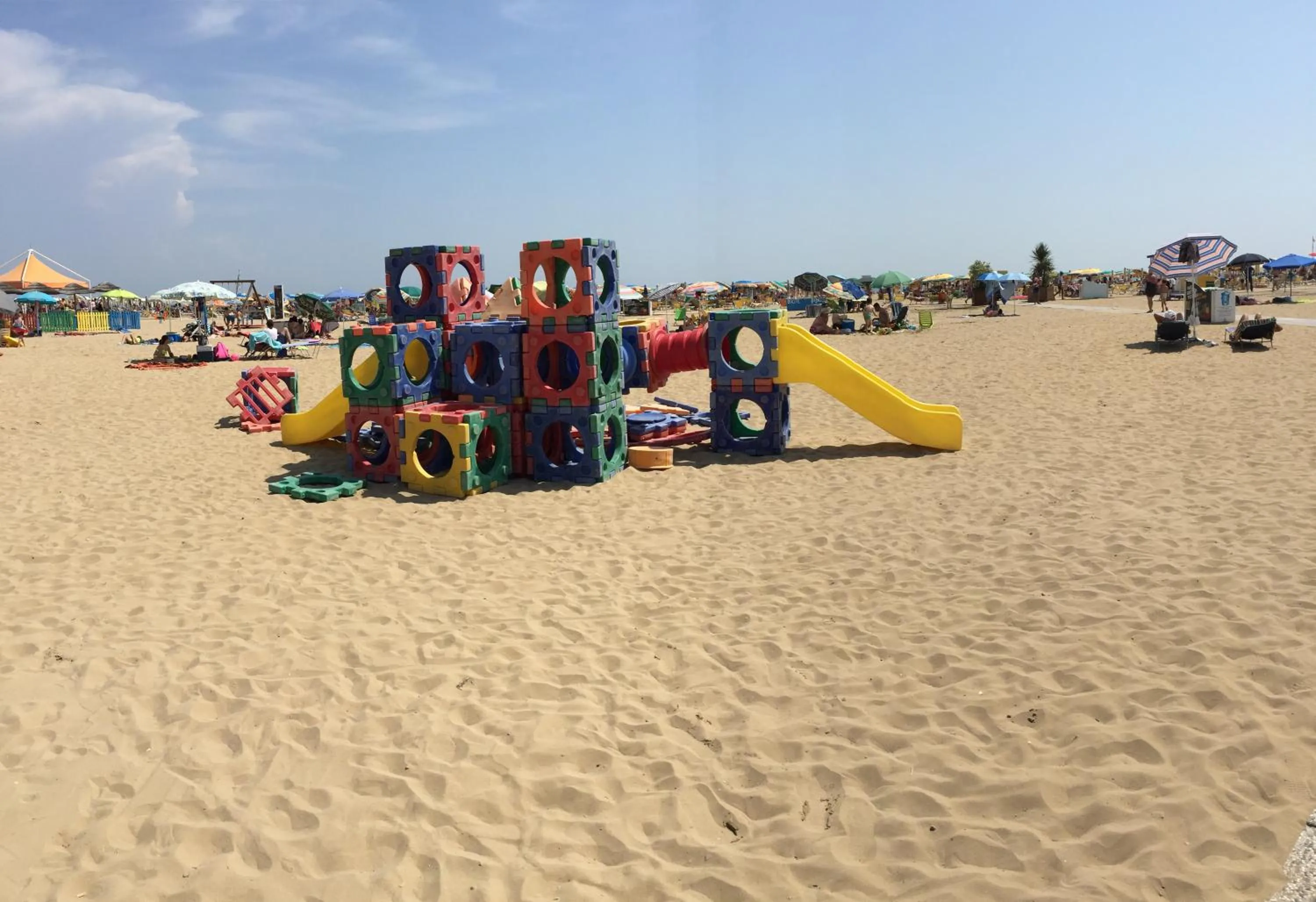 Day in Hotel Montreal