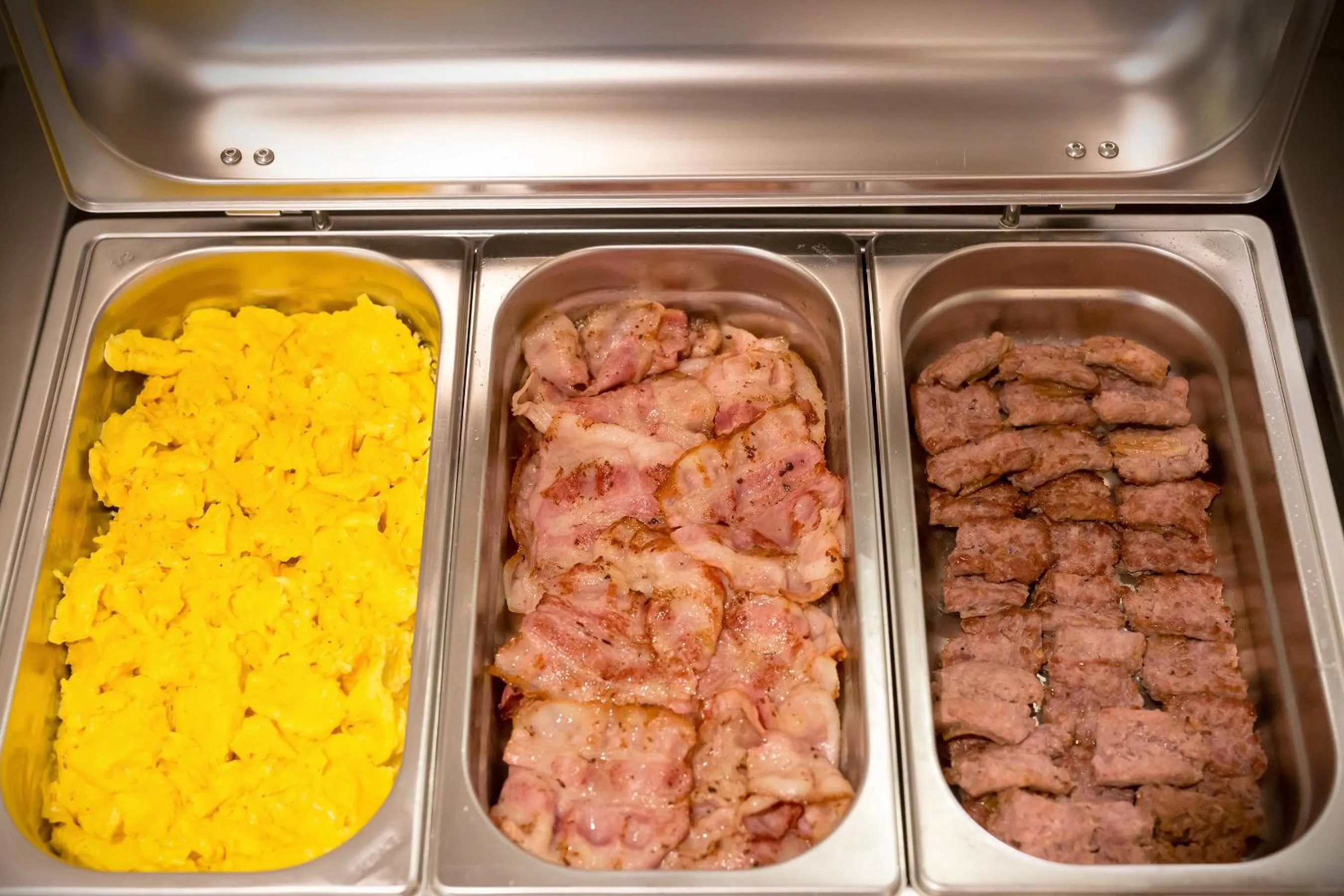 Buffet breakfast in Hotel Montreal