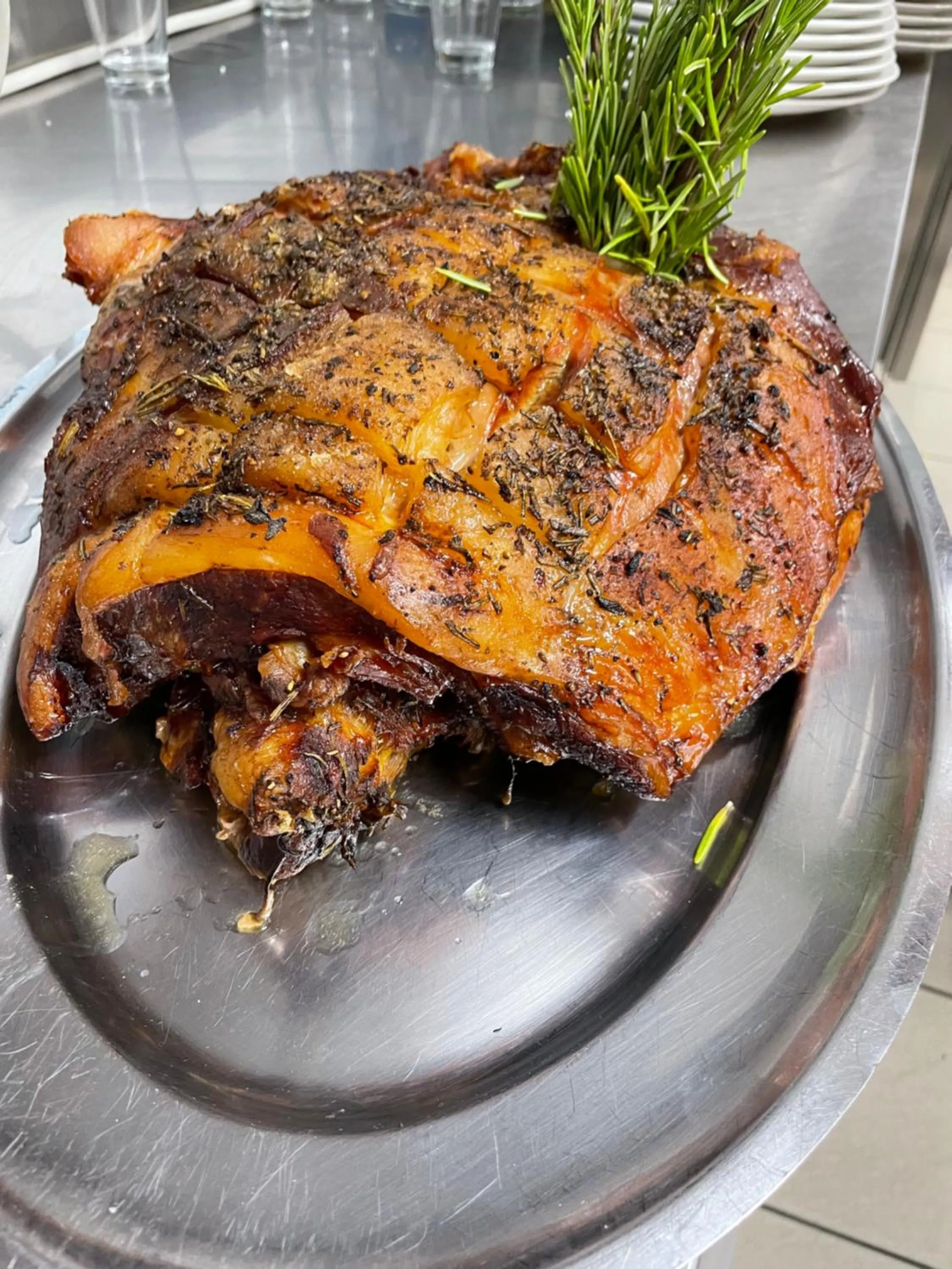 Restaurant/places to eat in Hotel Montreal