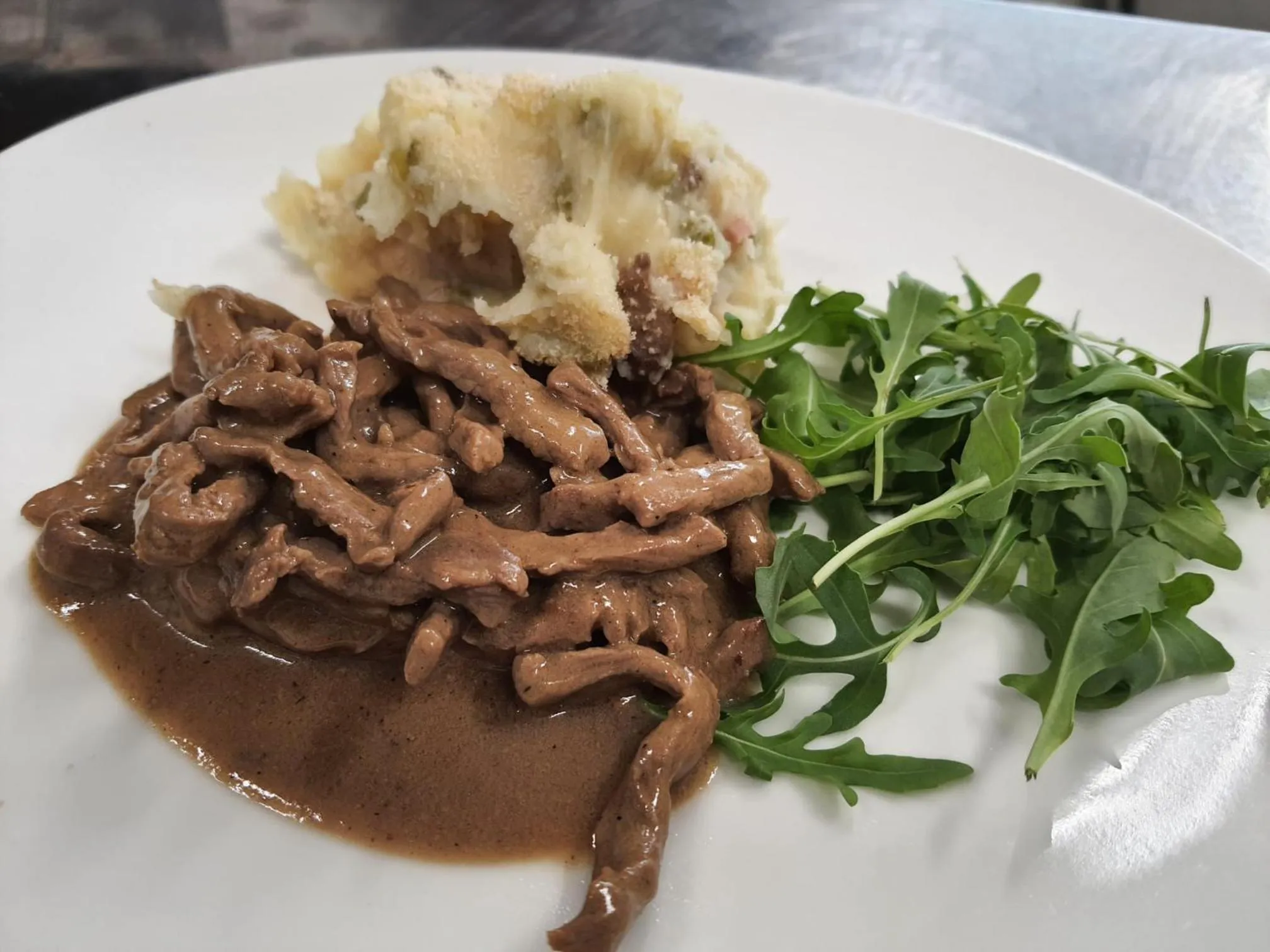 Restaurant/places to eat in Hotel Montreal