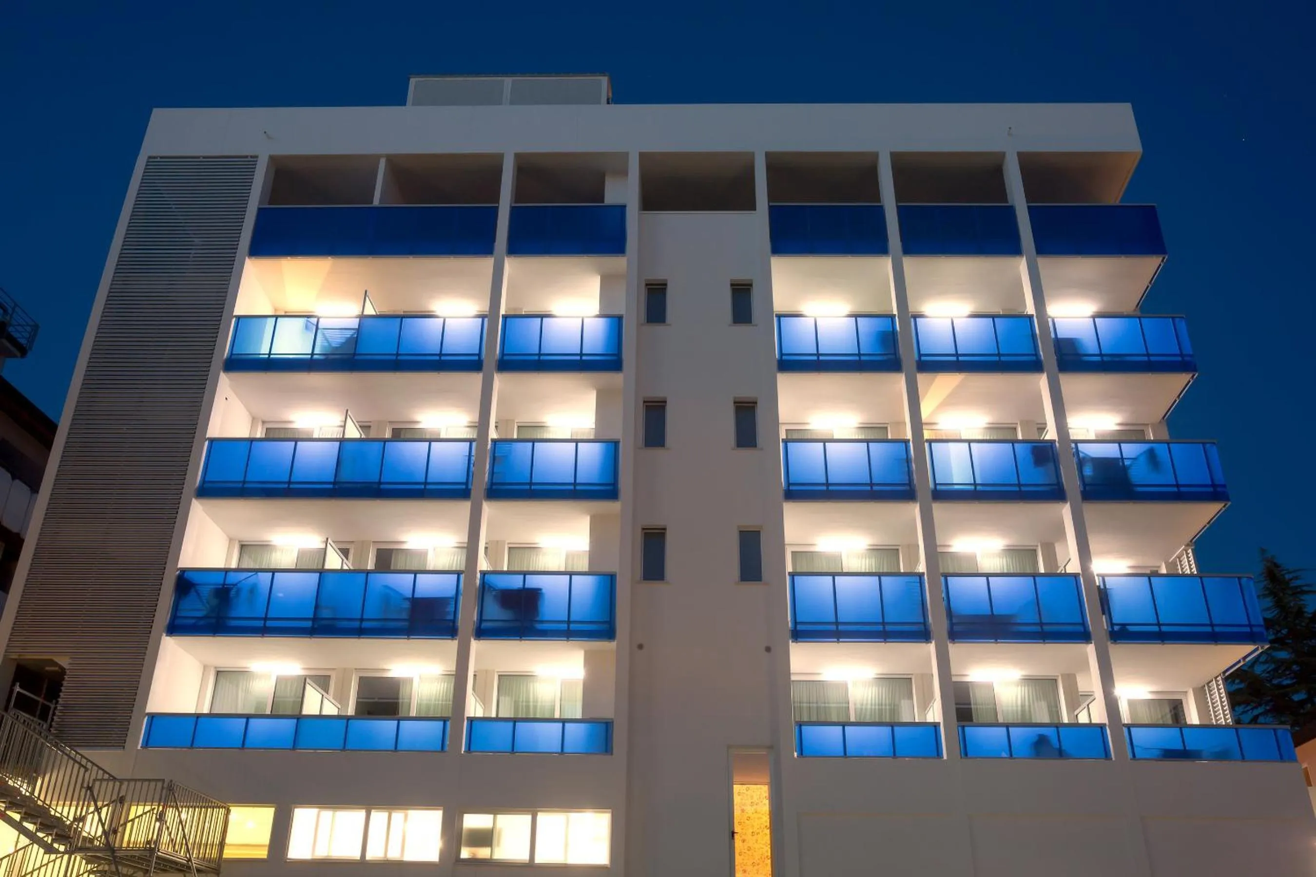 Property building in Hotel Montreal