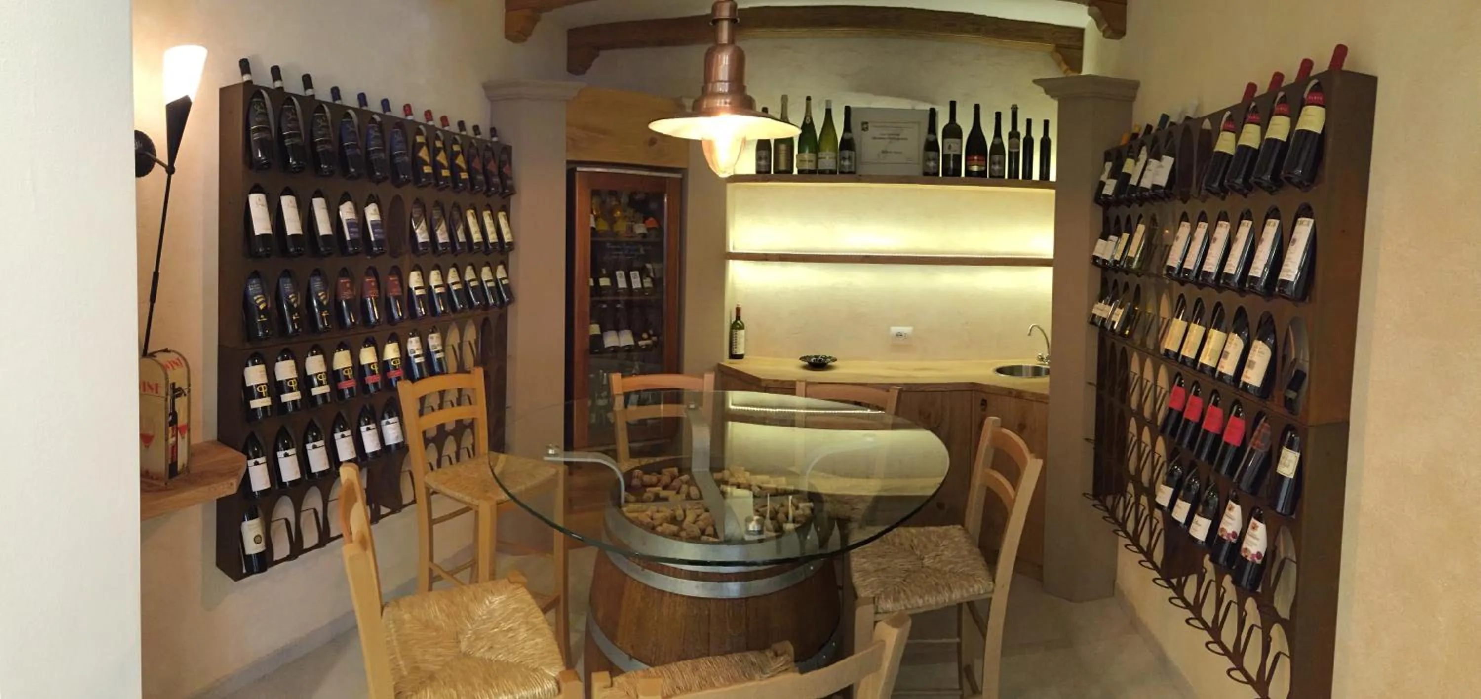 Area and facilities in Hotel Montreal