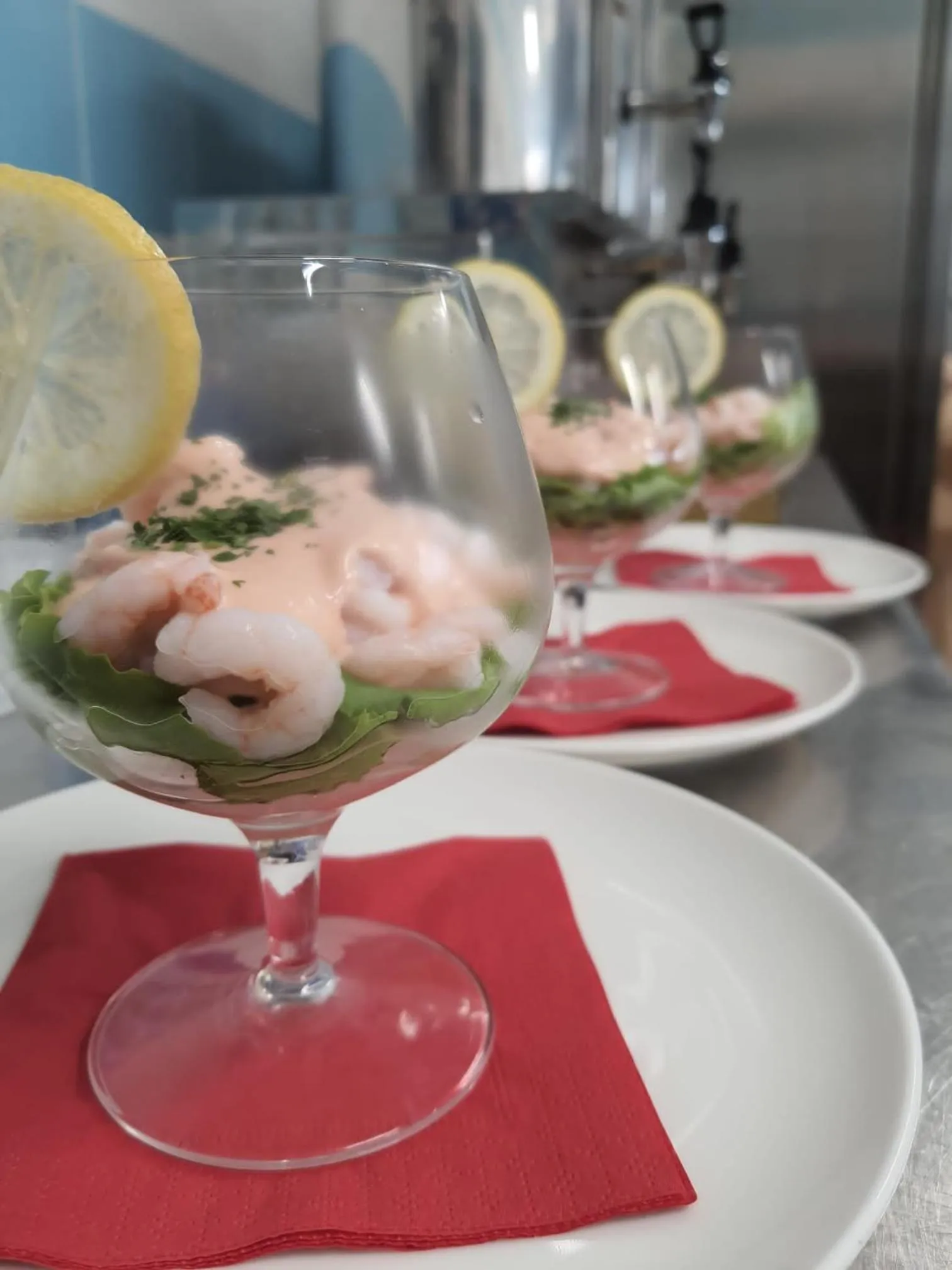 Restaurant/places to eat in Hotel Montreal