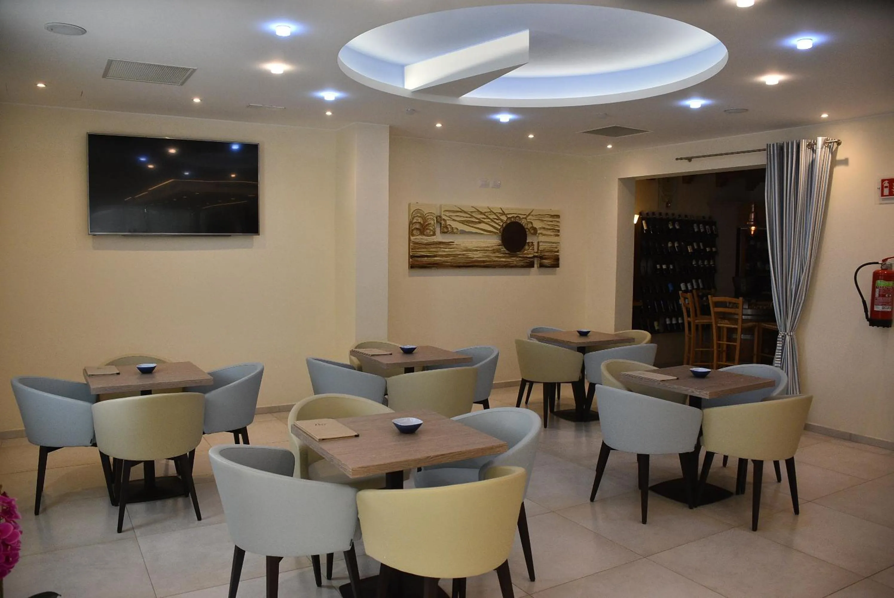 Lounge or bar in Hotel Montreal