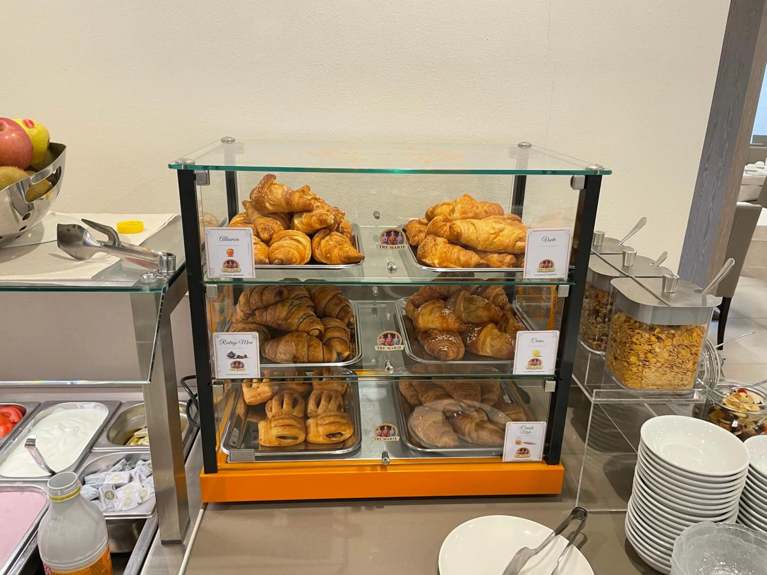 Food in Hotel Montreal