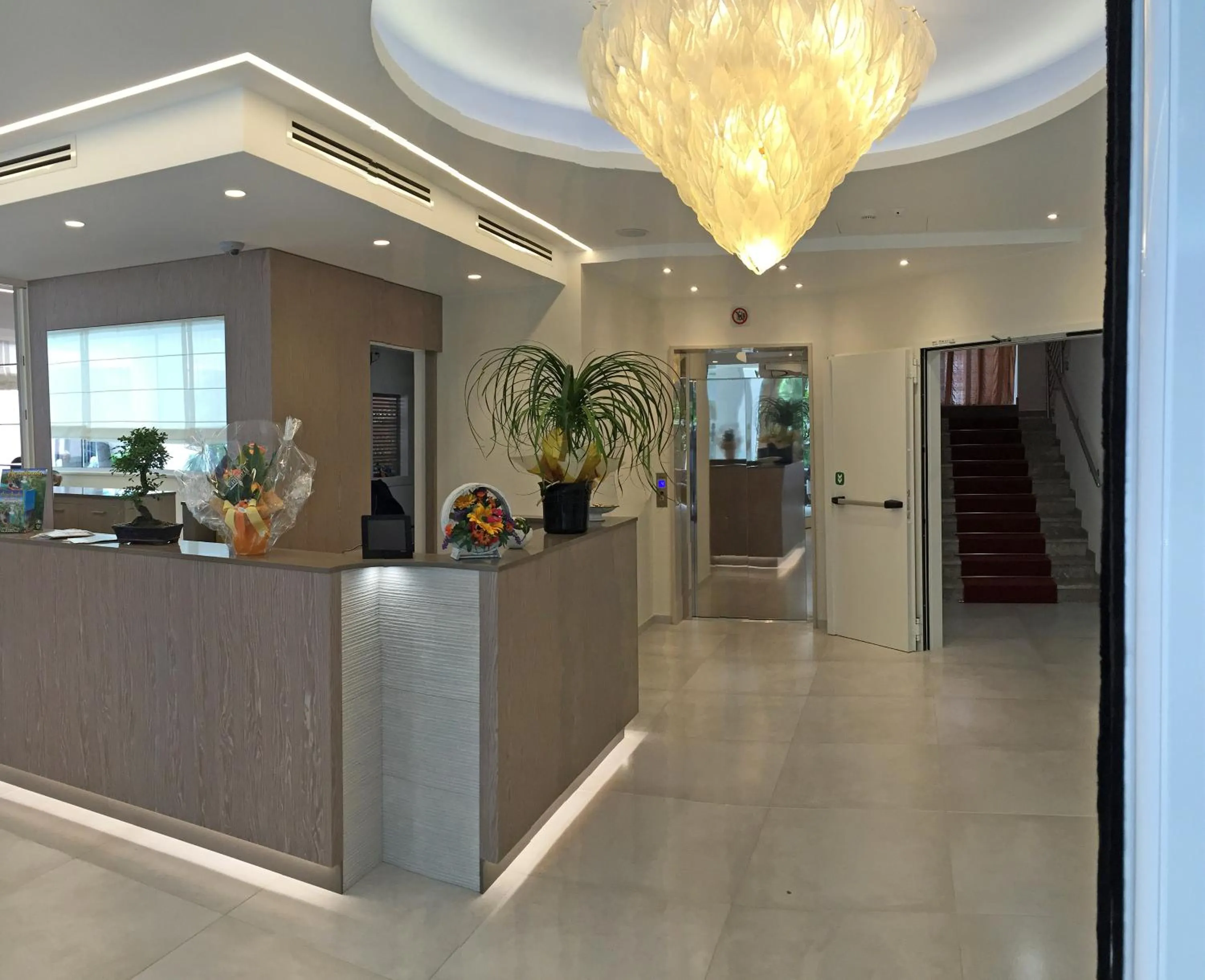 Lobby or reception in Hotel Montreal