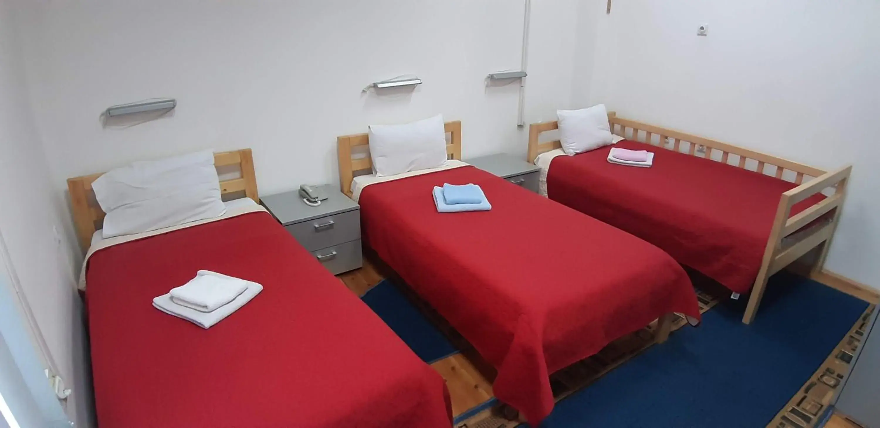 Triple Room with Private Bathroom in HOTEL Crystal Lights Triple Room with Private Bathroom in HOTEL Crystal Lights
