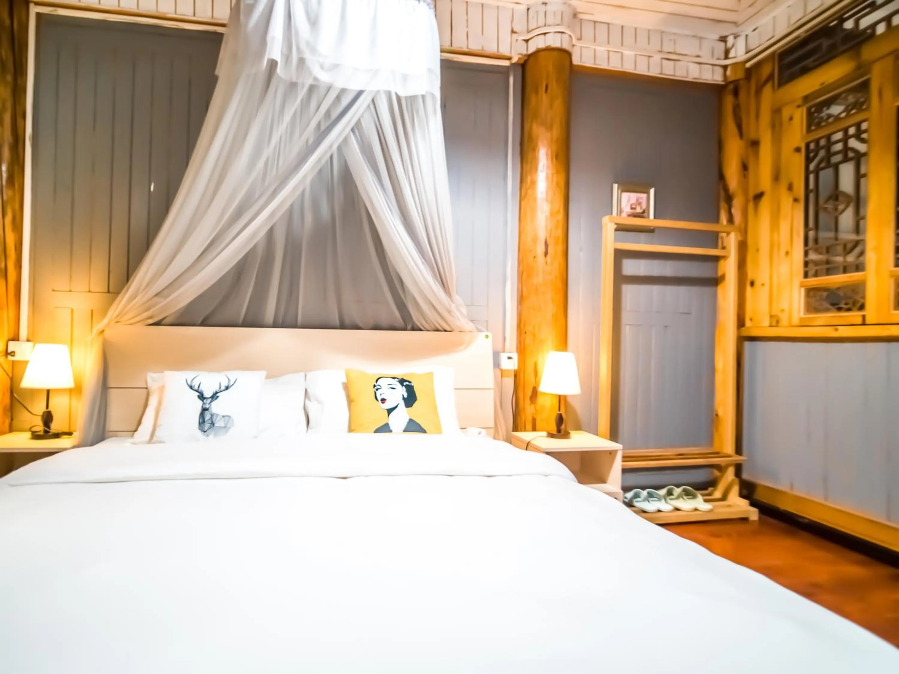 Photo of the whole room, Bed in Tuo Tuo Guest House