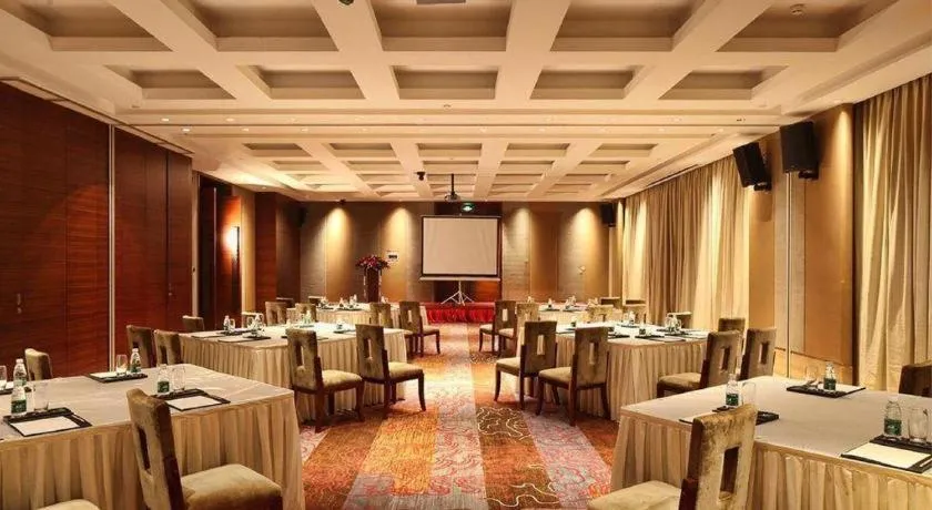 Grand Skylight International Hotel Gongqingcheng