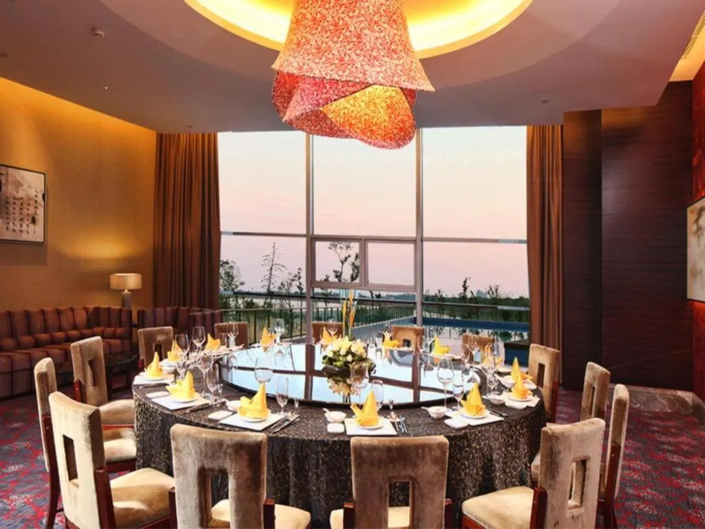 Grand Skylight International Hotel Gongqingcheng