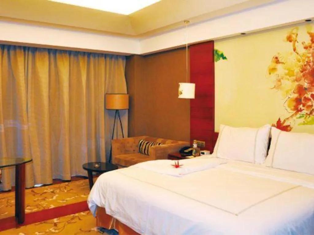 Bed in Grand Skylight International Hotel Gongqingcheng