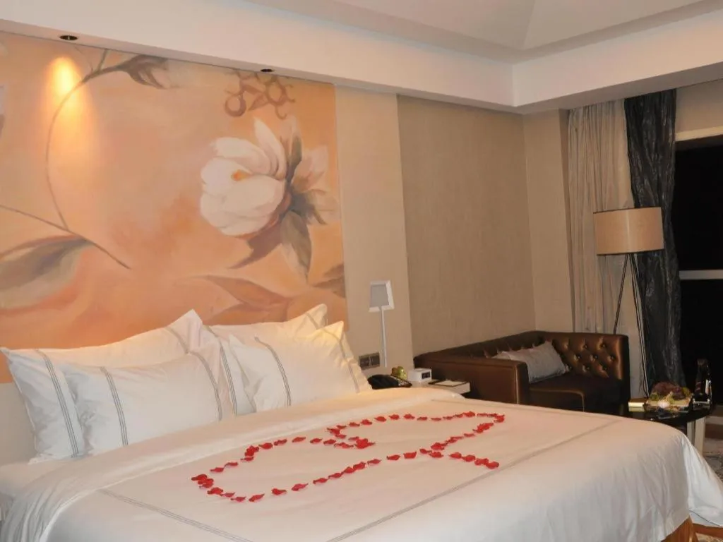 Bed in Grand Skylight International Hotel Gongqingcheng