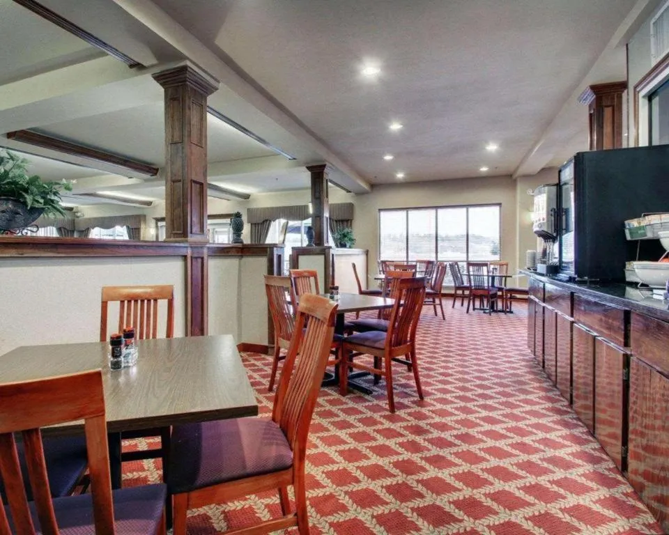 Clarion Suites Vidalia Riverfront