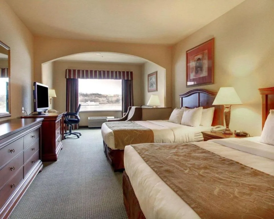 Clarion Suites Vidalia Riverfront