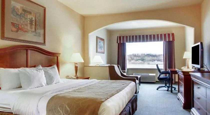 Clarion Suites Vidalia Riverfront