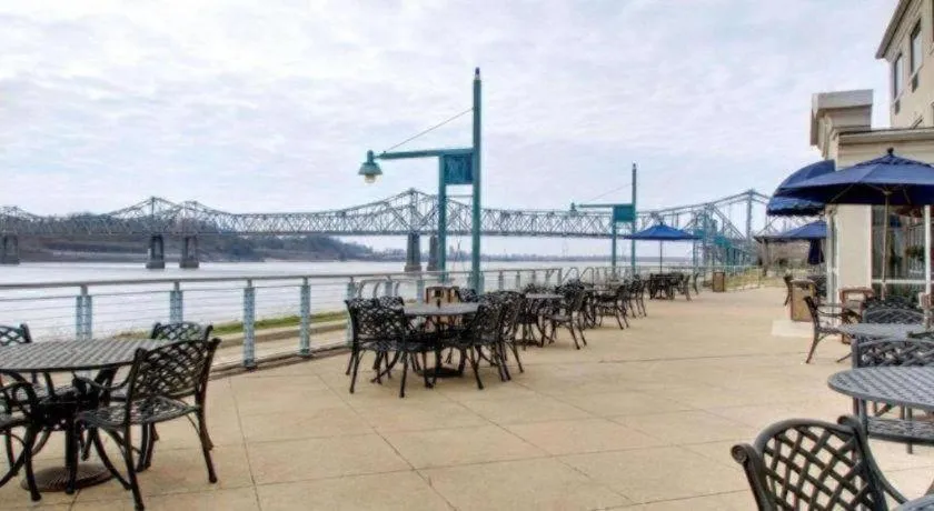 Clarion Suites Vidalia Riverfront