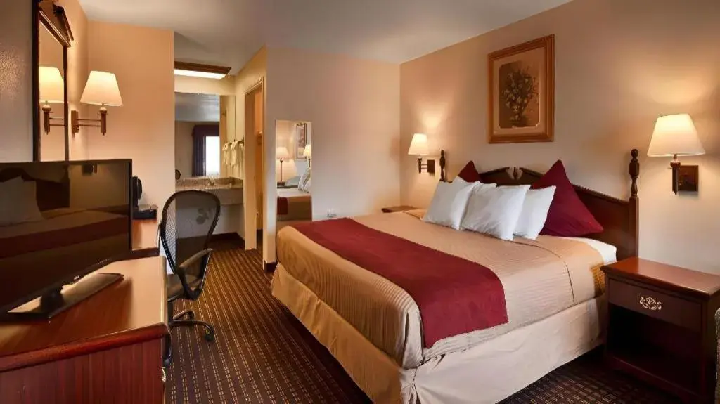 Bed in Best Western Johnson City Inn Bed in Best Western Johnson City Inn