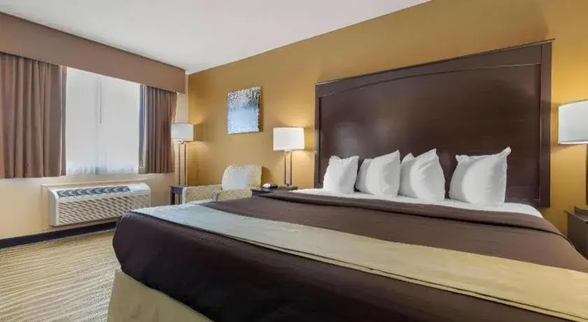 Bed in Best Western Taylor Inn Bed in Best Western Taylor Inn