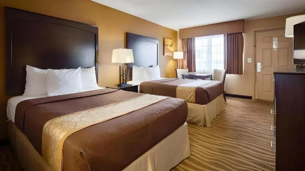 Bed in Best Western Taylor Inn Bed in Best Western Taylor Inn