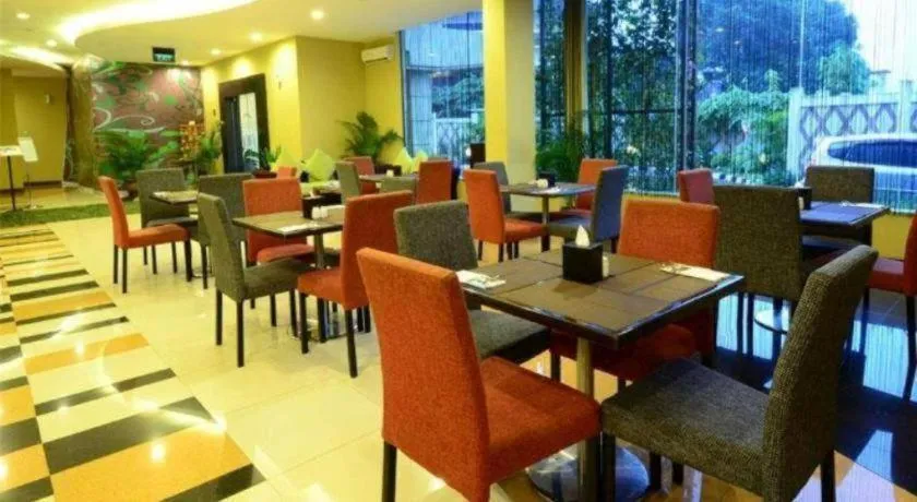 IPB Convention Hotel Botani Square