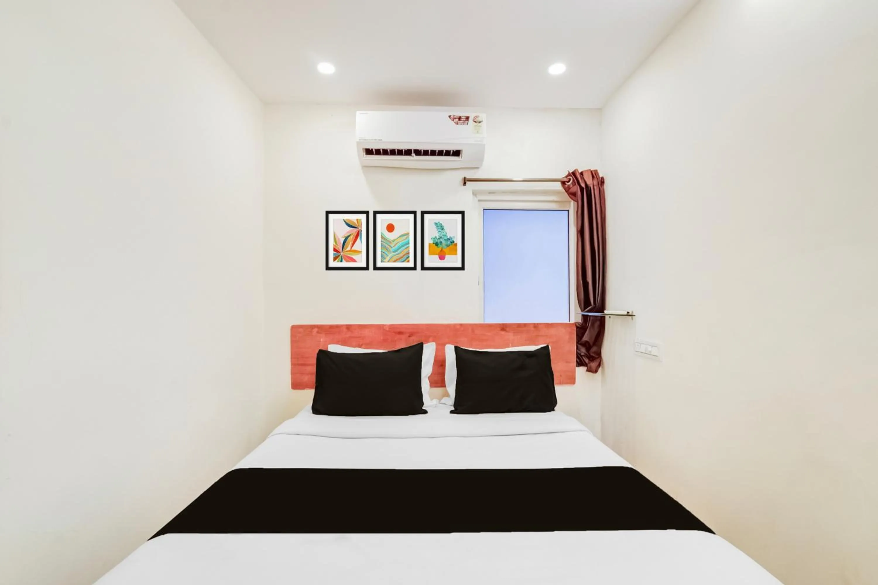 Bedroom, Bed in Hotel O Neredmet Road