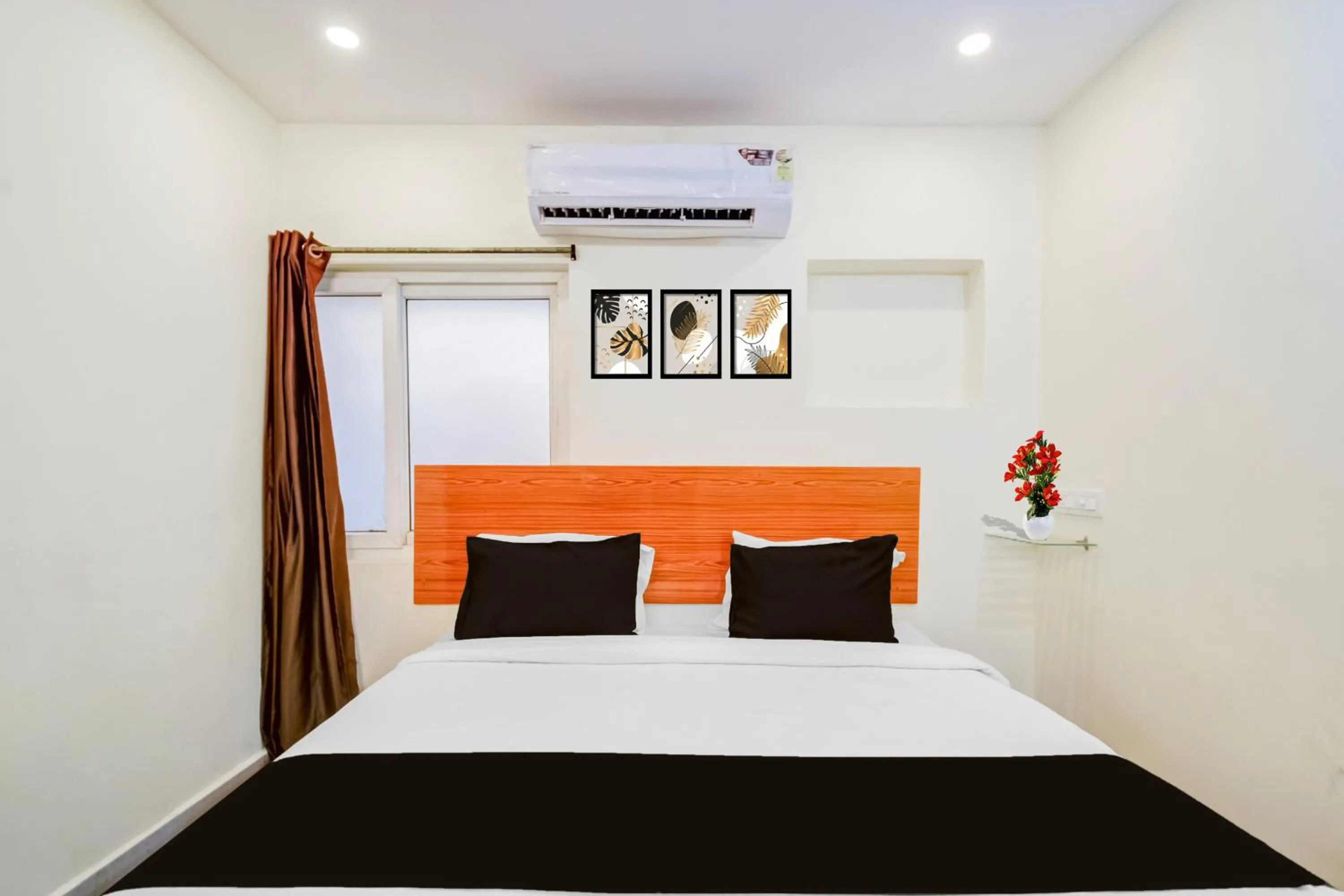 Bedroom, Bed in Hotel O Neredmet Road