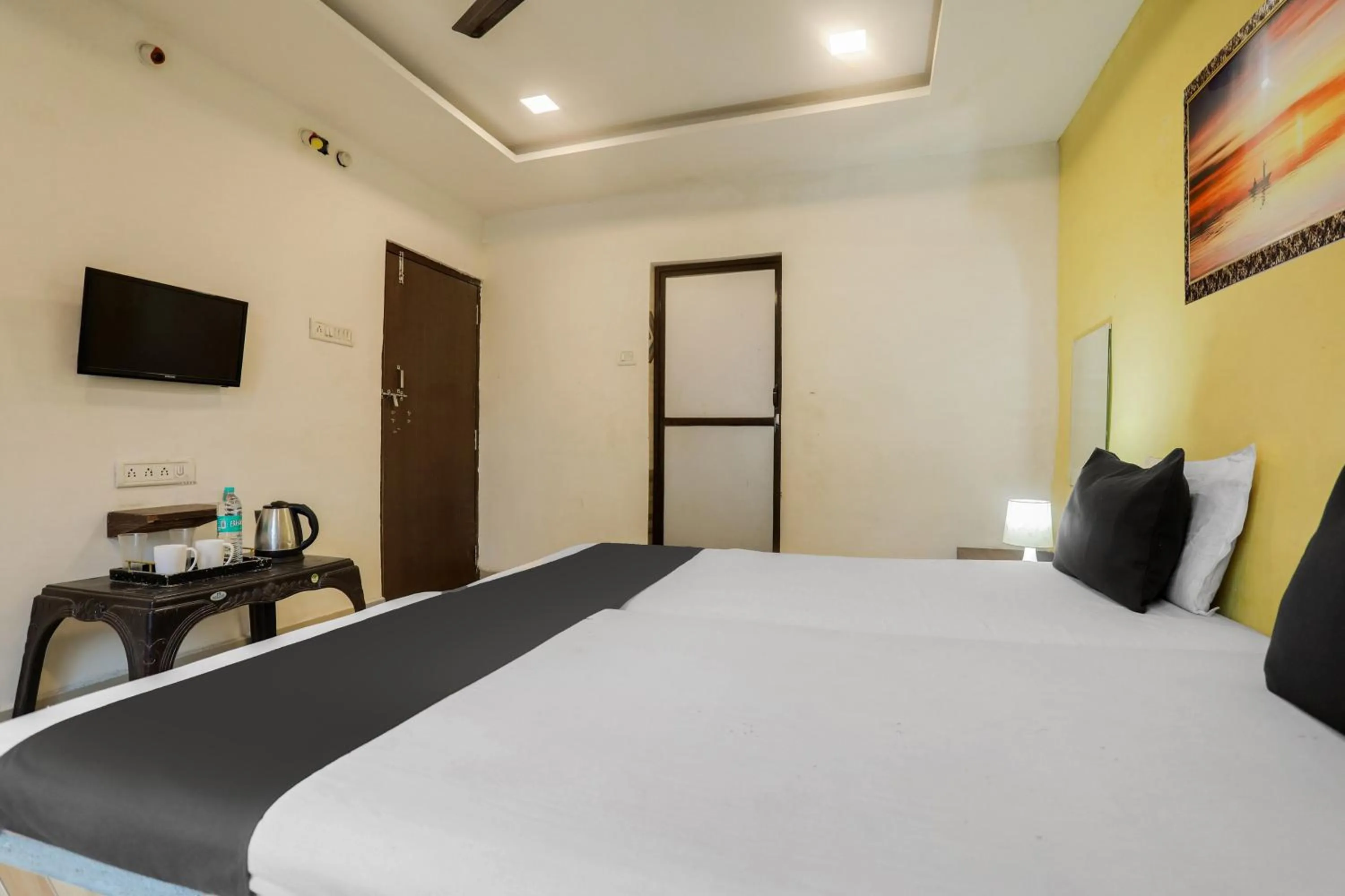 Bedroom, Bed in Hotel O Gyan Regency