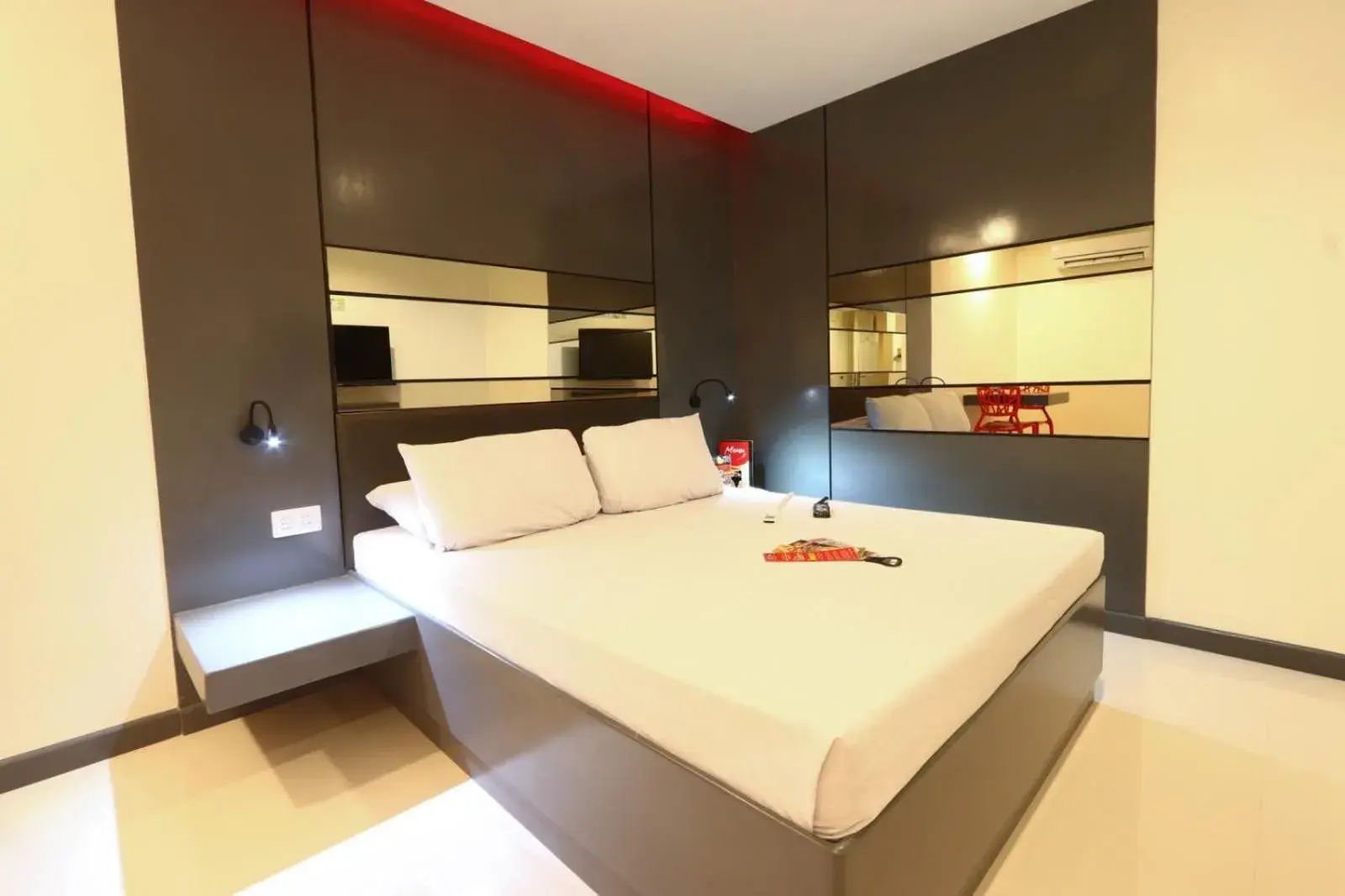 Bedroom, Bed in Hotel Sogo San Jose Del Monte, Bulacan Bedroom, Bed in Hotel Sogo San Jose Del Monte, Bulacan