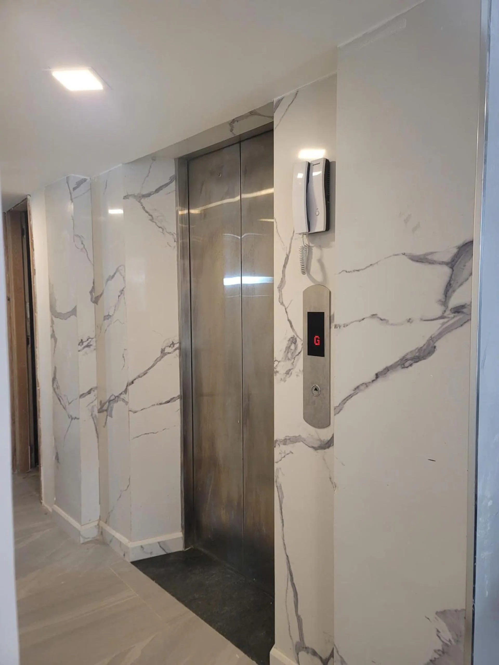 elevator in Nature Hotel - Nam Ky Khoi Nghia