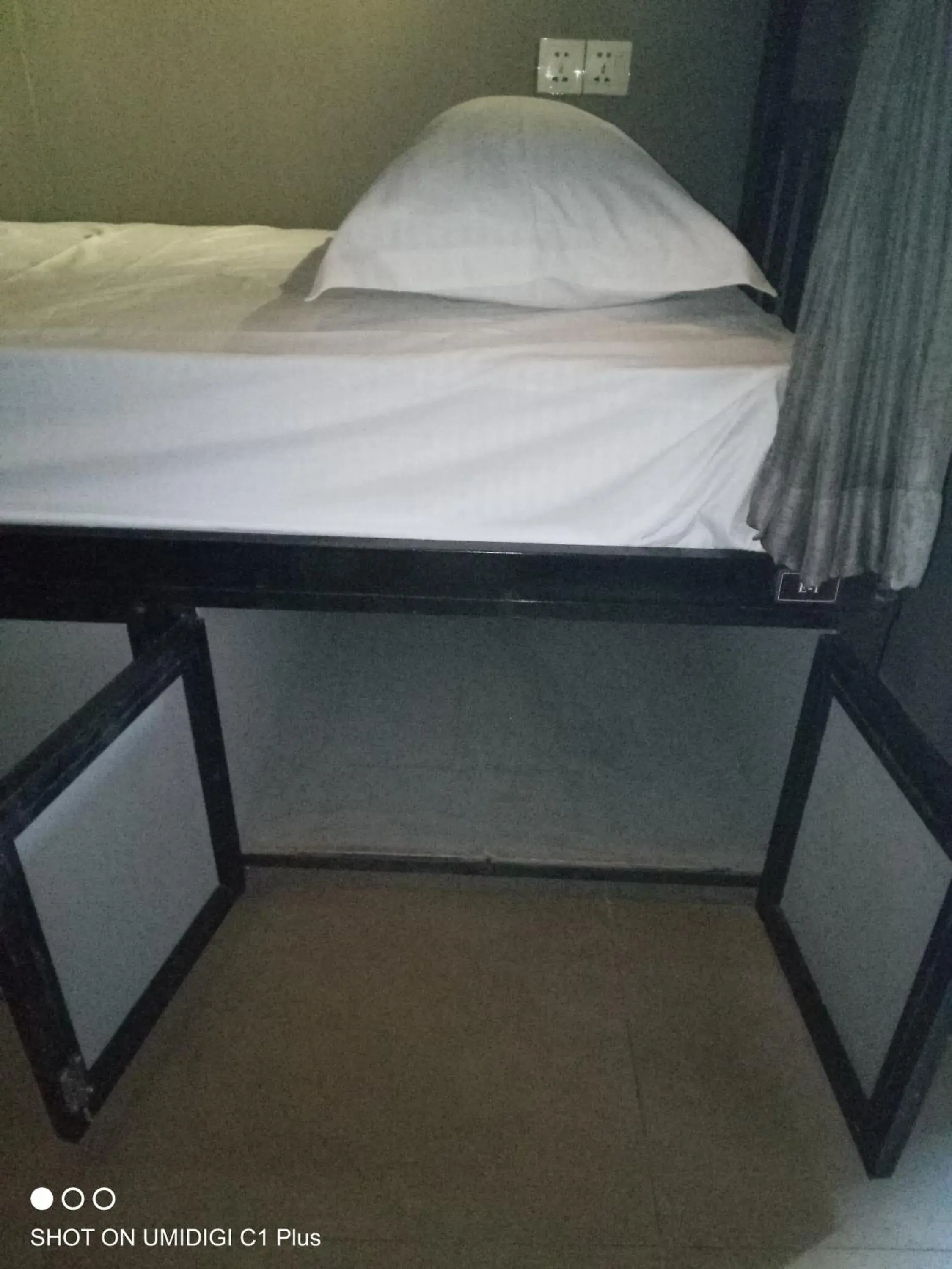 Bunk Bed in Mixed Dormitory Room in Hostel FUJI Bunk Bed in Mixed Dormitory Room in Hostel FUJI