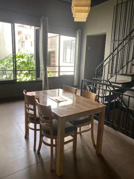 Dining area in Feliz Hostel Cafe & Bar