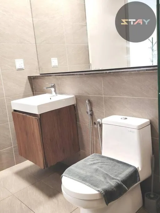 GM 2904 Couple Cozy Netflix 100mbps BySTAY