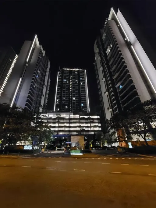 GM 2904 Couple Cozy Netflix 100mbps BySTAY