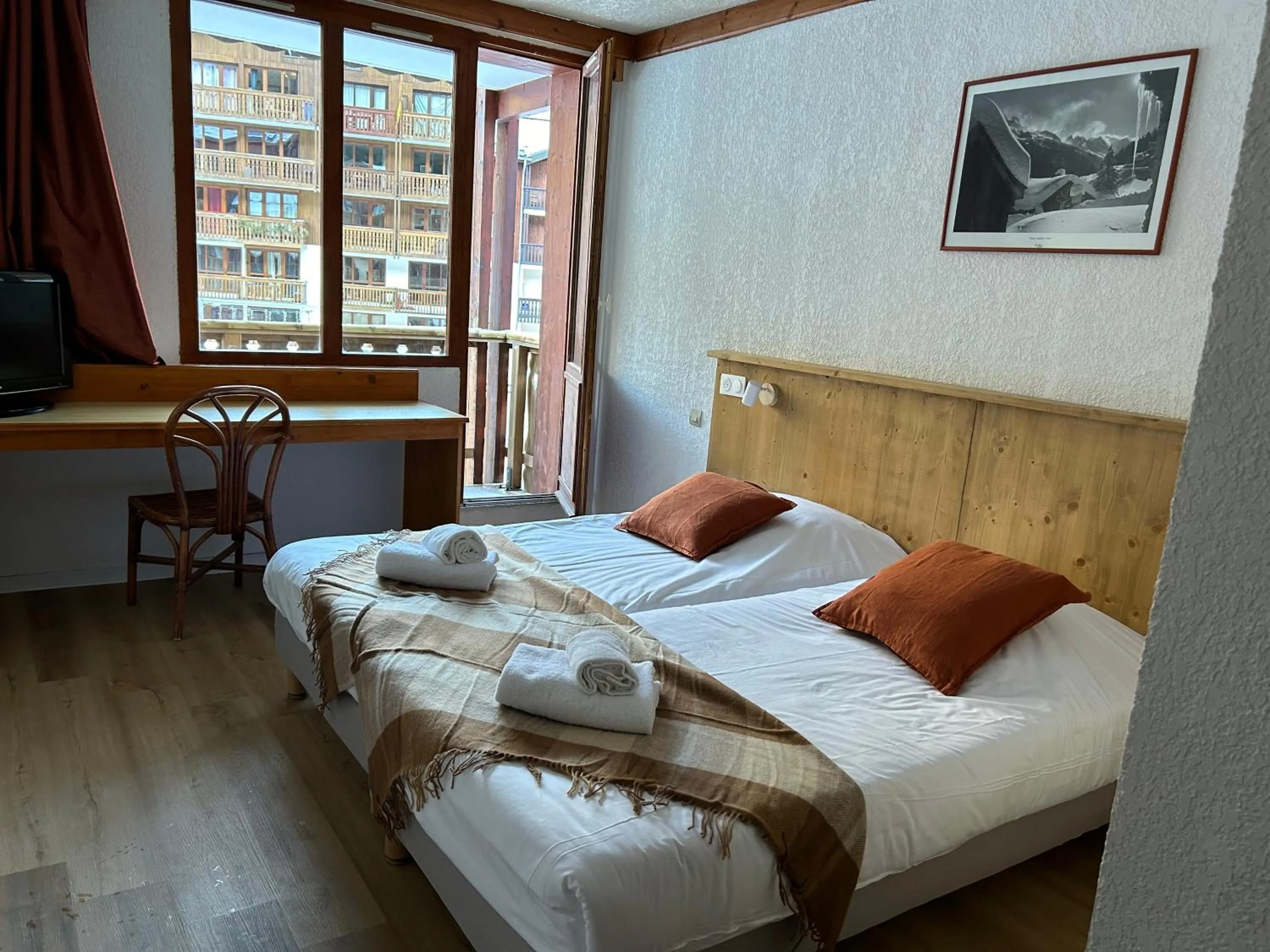 Twin Room in Hôtel Valfréjus Vacances