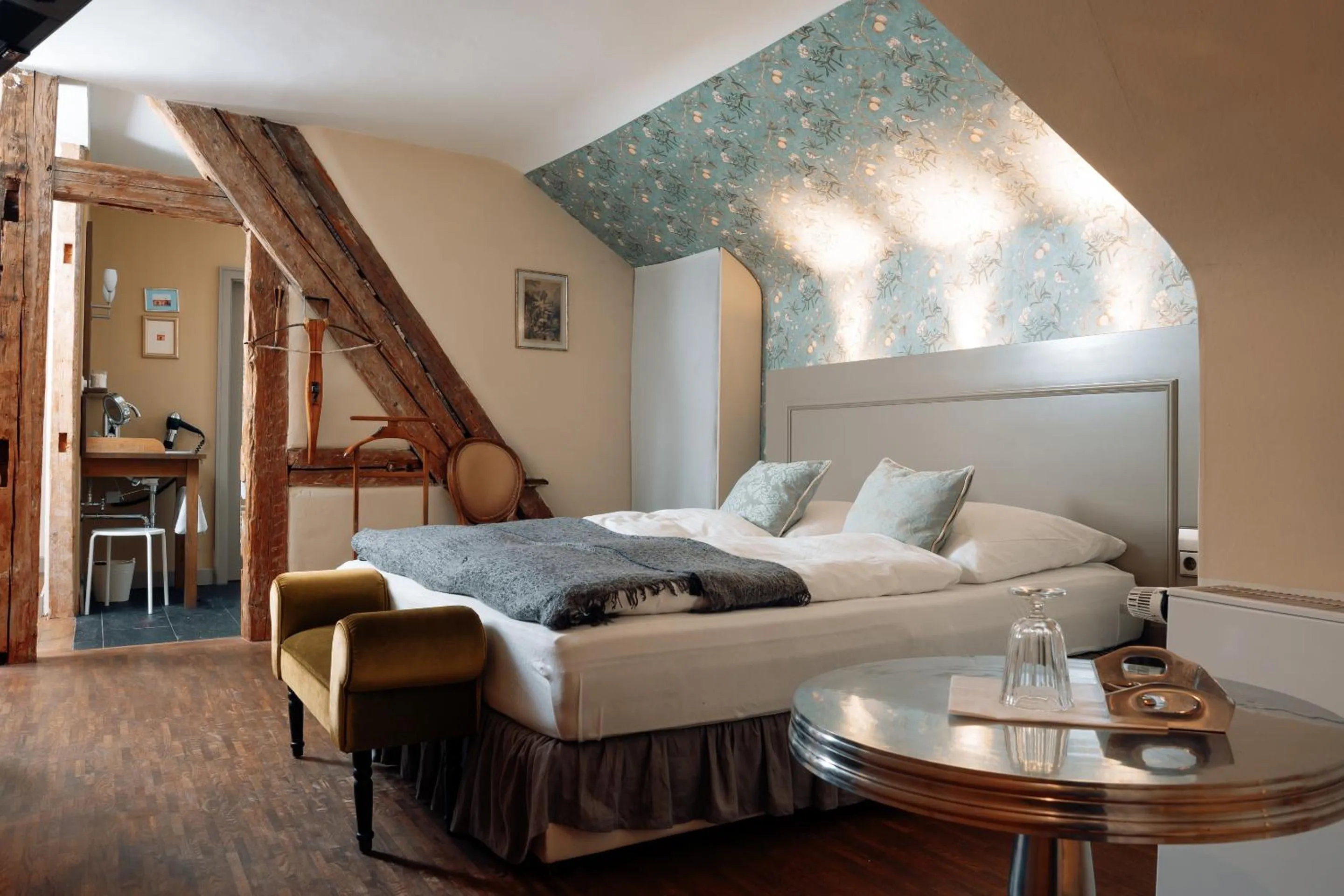 Bedroom, Bed in Friedrich von Schiller Hotel