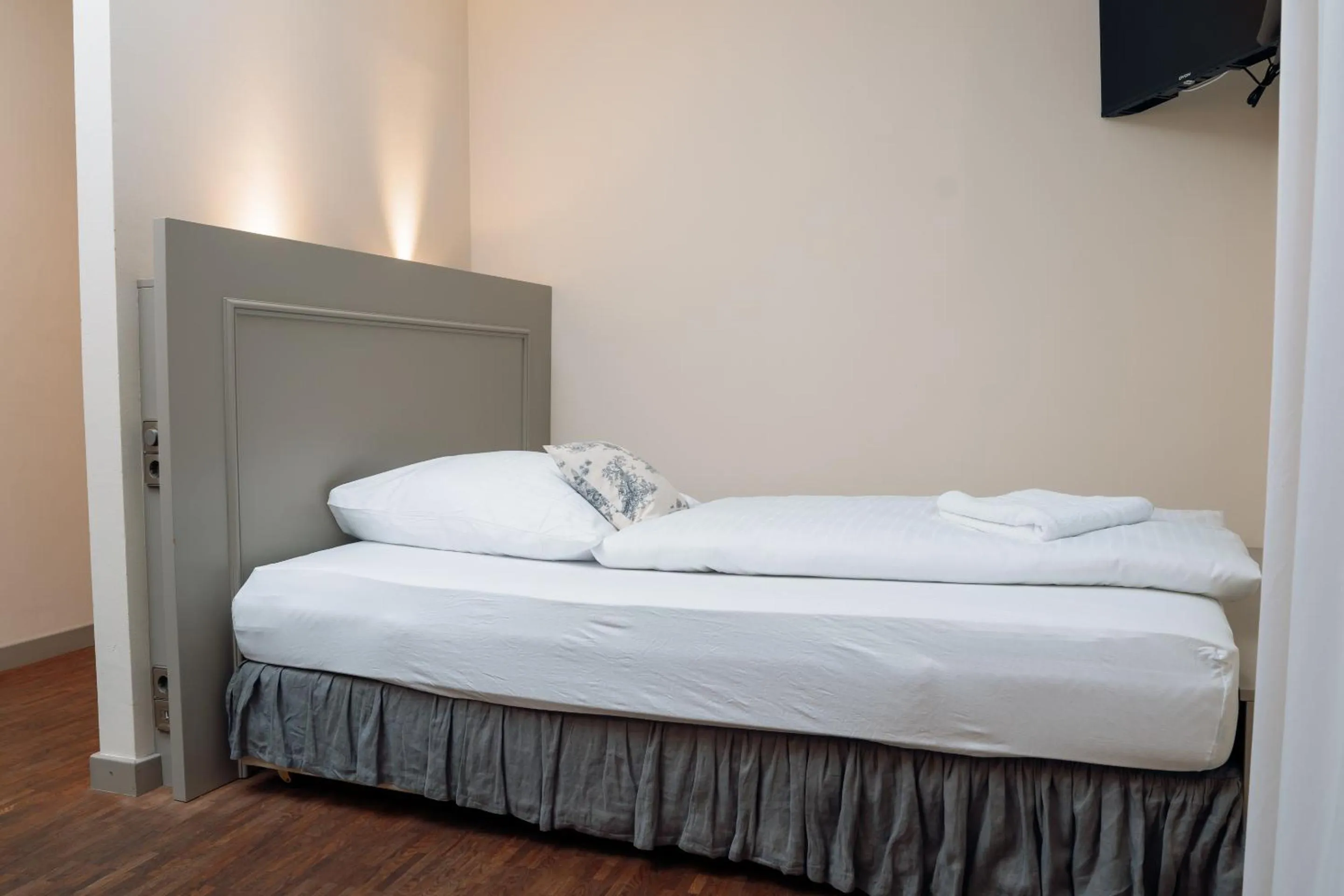 Bedroom, Bed in Friedrich von Schiller Hotel