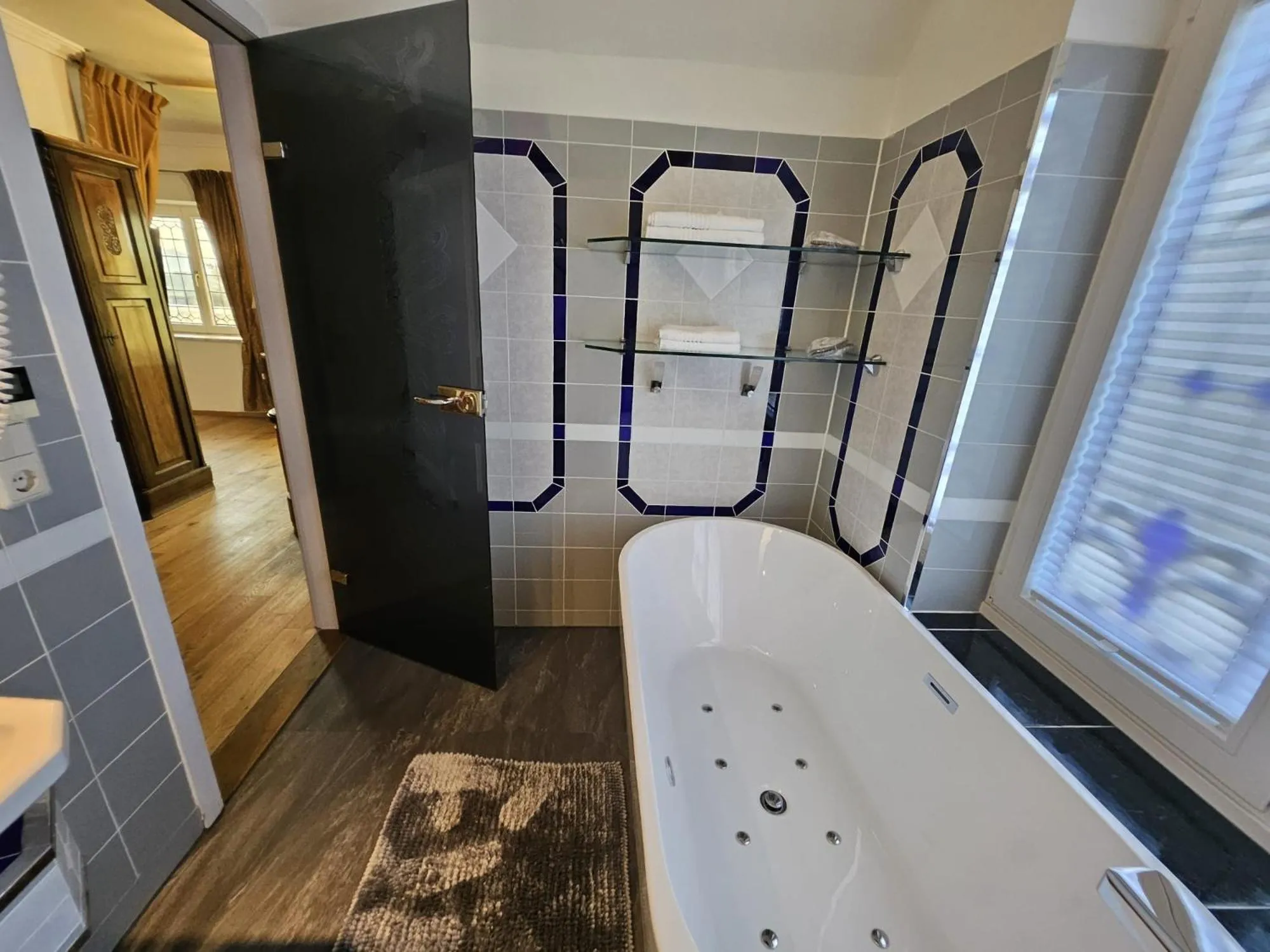 Hot Tub, Bed in Klein Holland