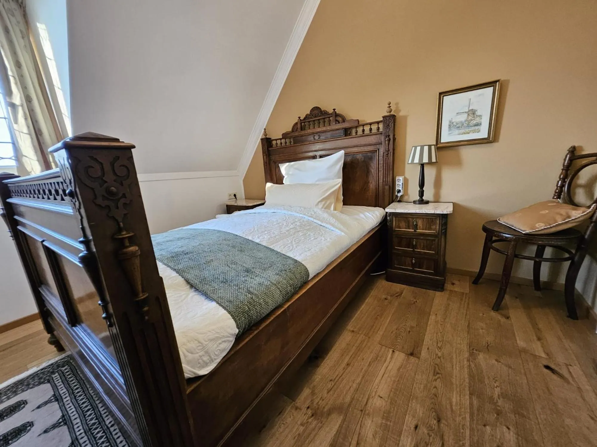 Photo of the whole room, Bed in Klein Holland