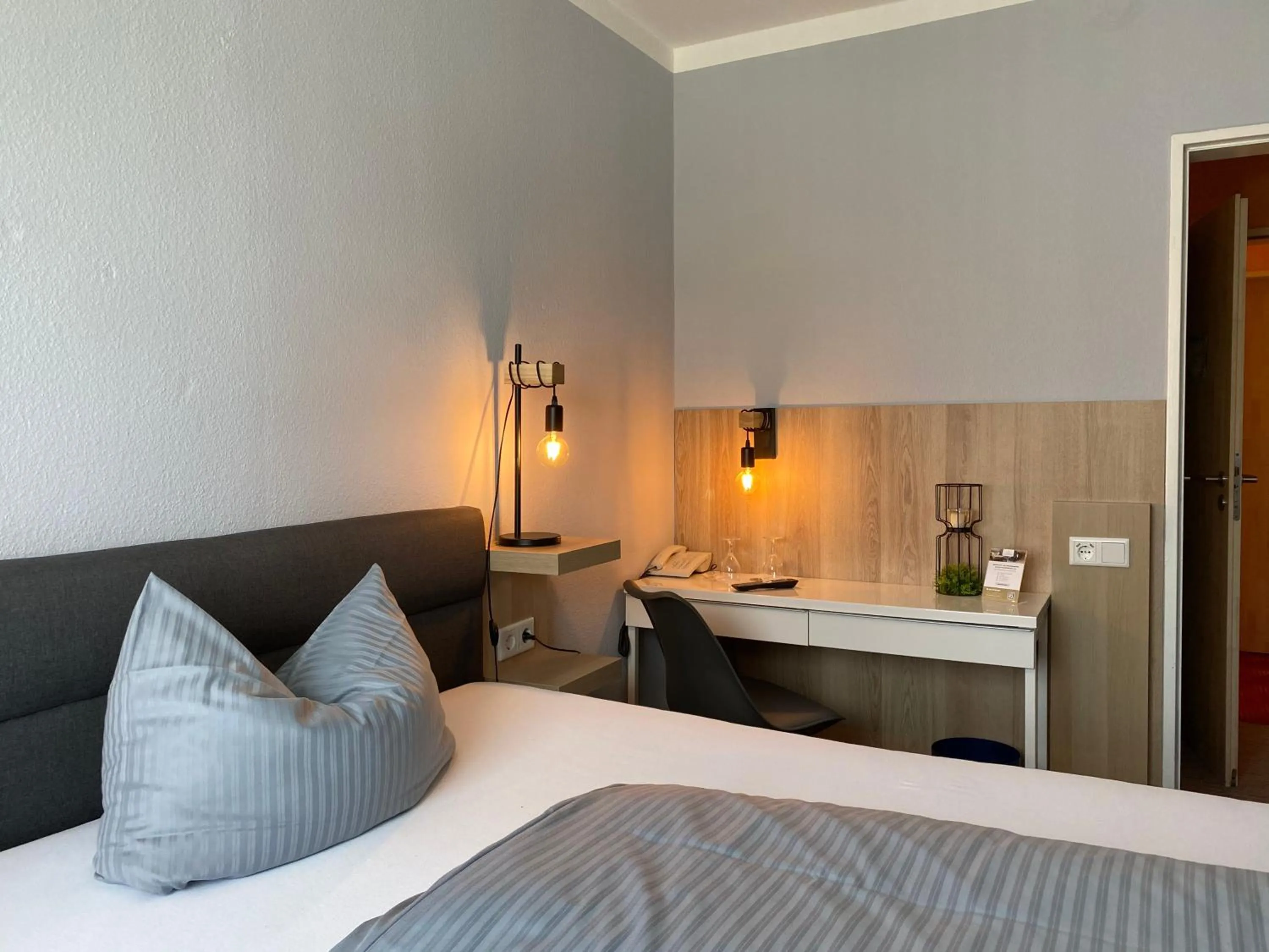 Decorative detail, Bed in Weinhotel Römerbad