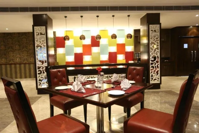 Restaurant/places to eat in Hotel Gagan Regency