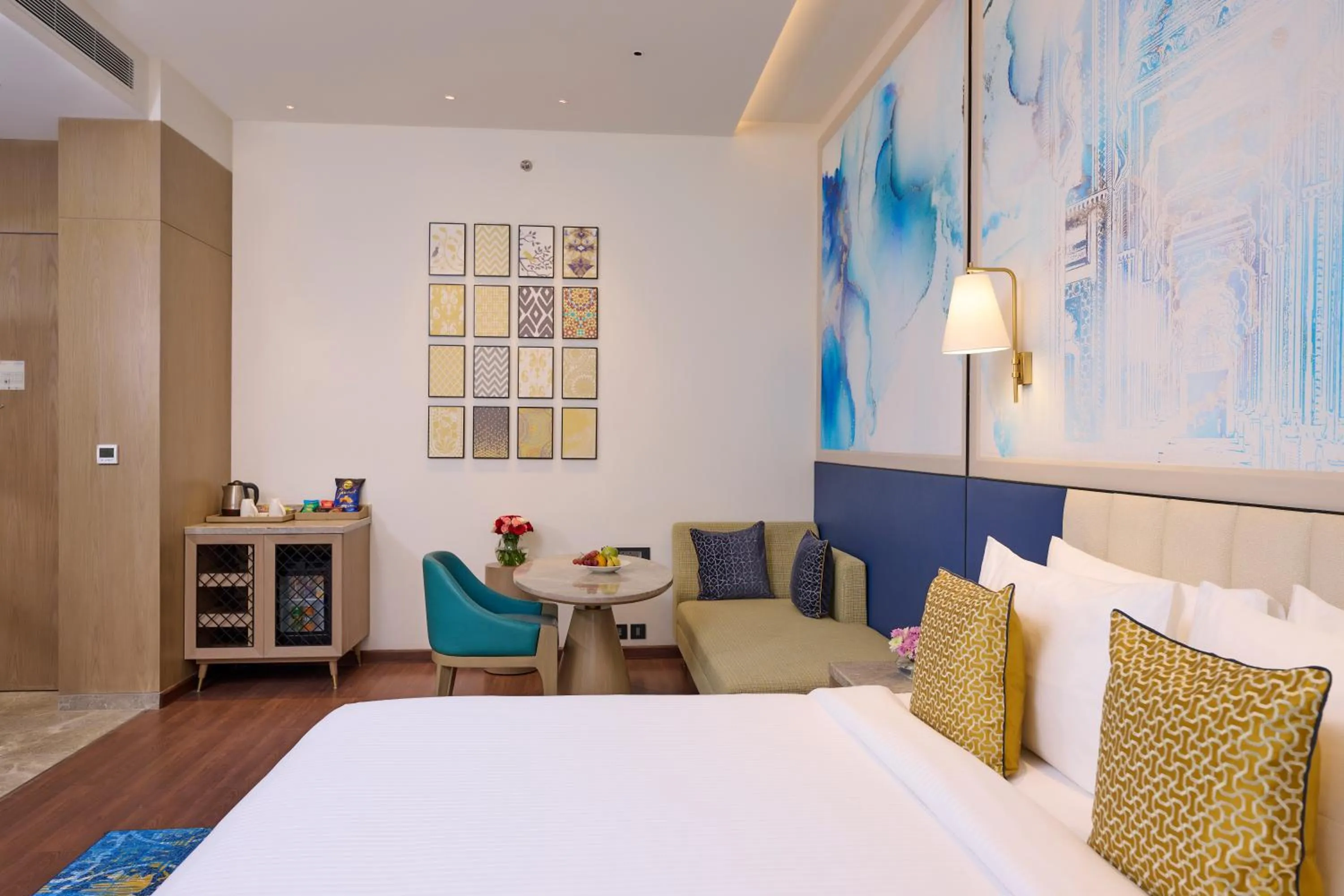 Seating area, Bed in Sarovar Premiere Amritsar